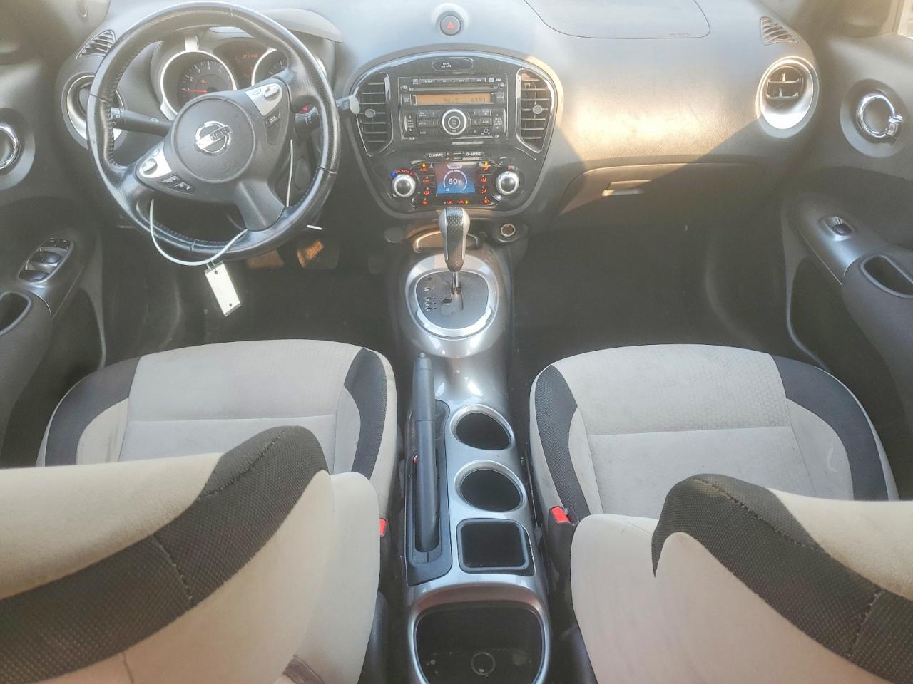 2013 Nissan Juke S White vin: JN8AF5MR9DT205818