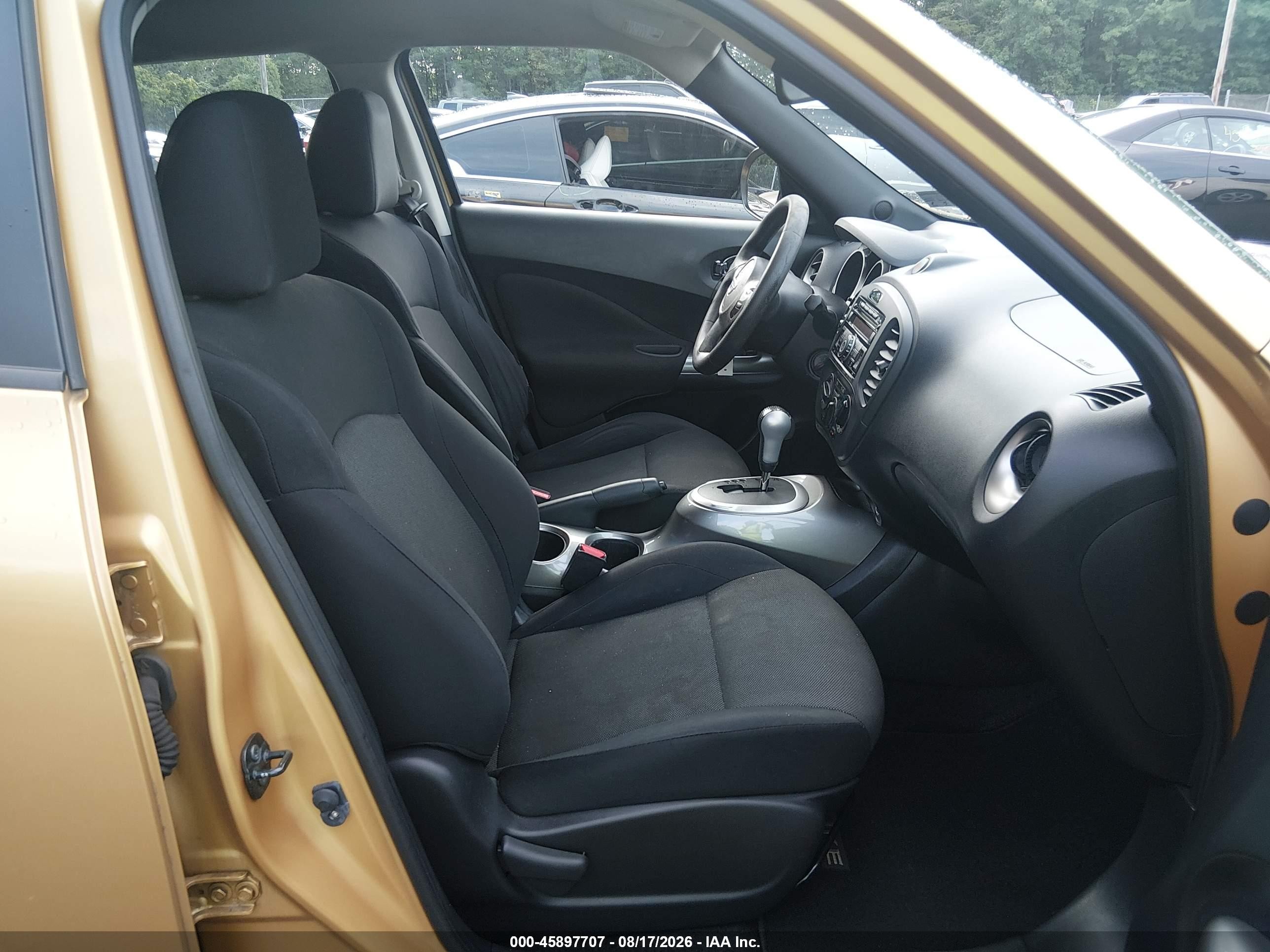 2014 Nissan Juke S Gold vin: JN8AF5MR9ET355073