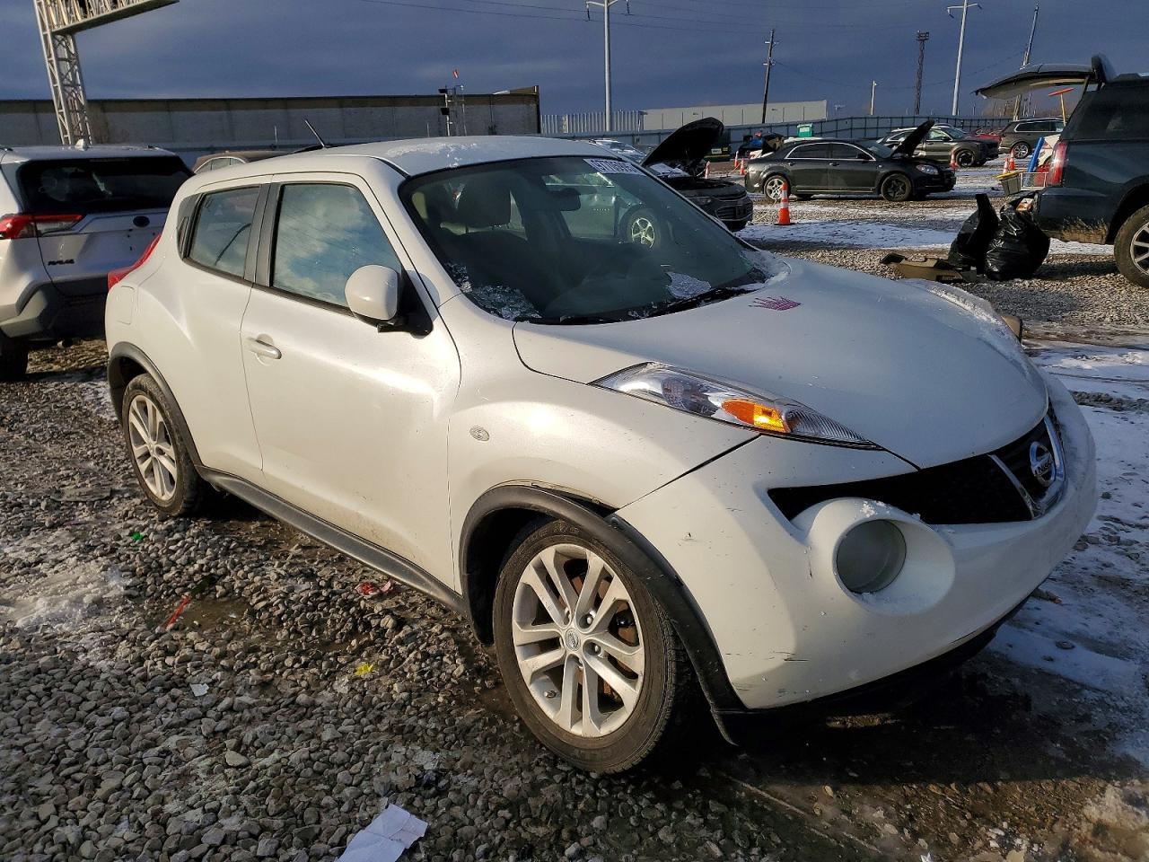 2014 Nissan Juke S White vin: JN8AF5MR9ET361813