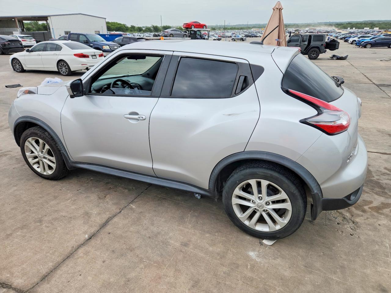 2015 Nissan Juke Sv Silver vin: JN8AF5MR9FT508021