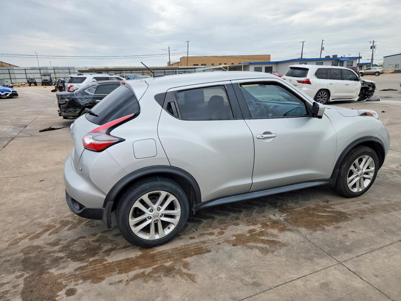 2015 Nissan Juke Sv Silver vin: JN8AF5MR9FT508021