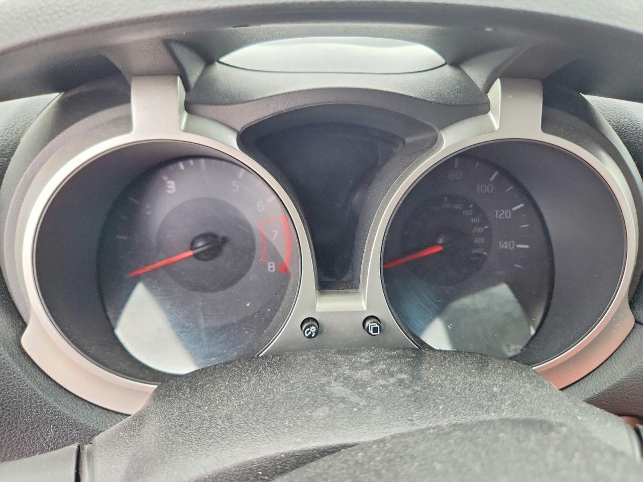 2015 Nissan Juke Sv Silver vin: JN8AF5MR9FT508021