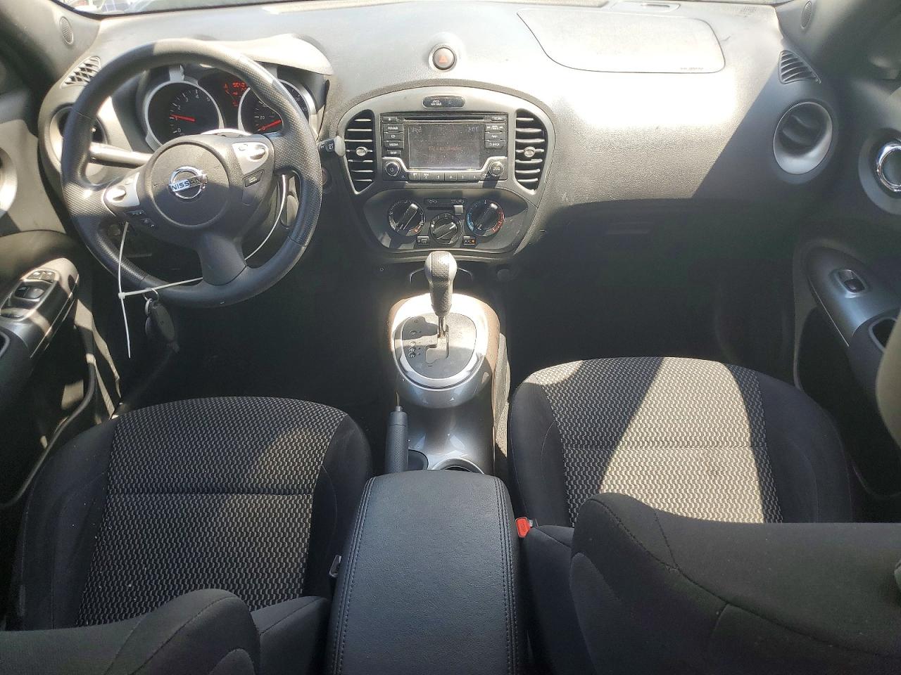 2015 Nissan Juke S White vin: JN8AF5MR9FT509749