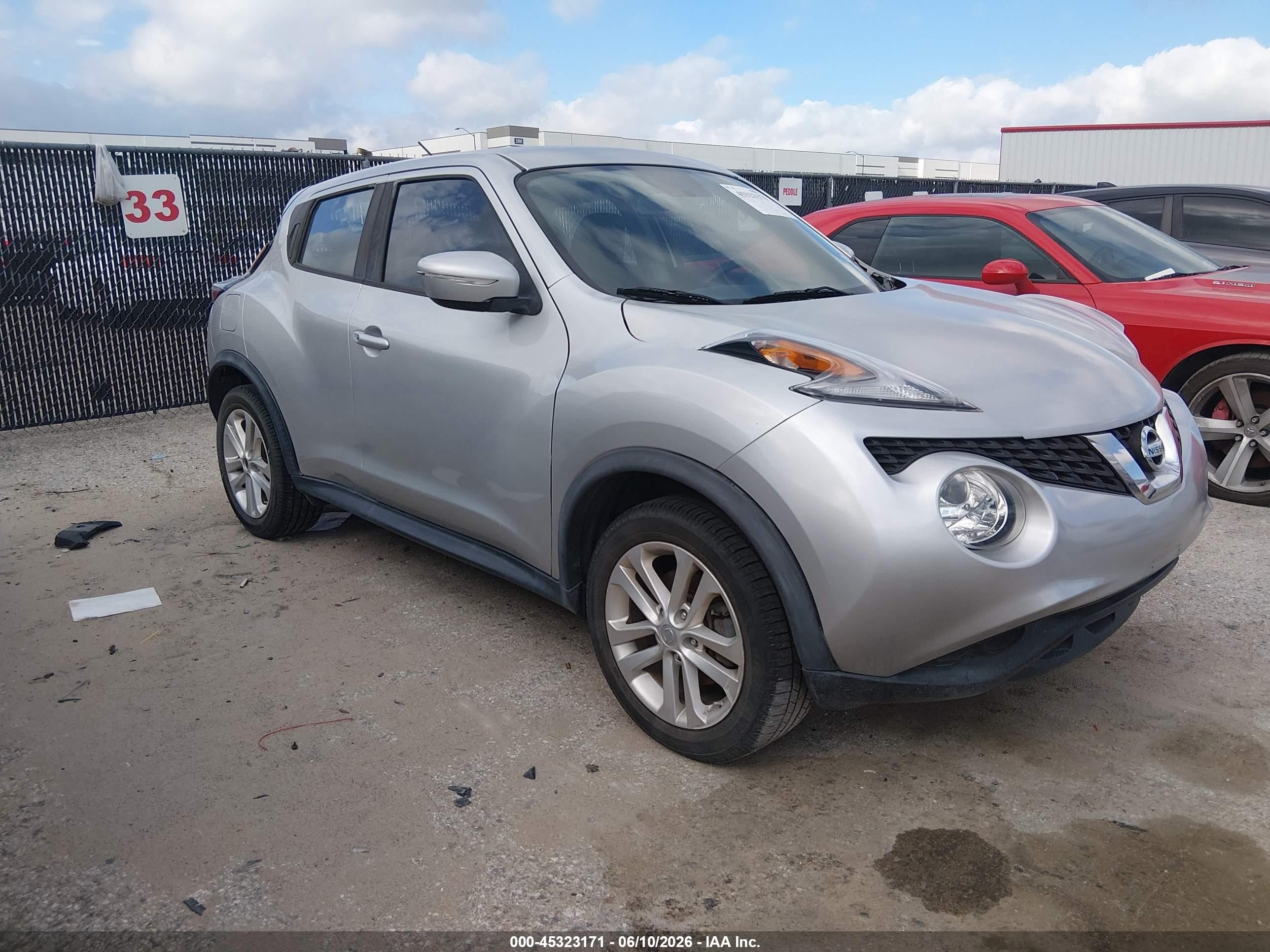 2017 Nissan Juke S Silver vin: JN8AF5MR9HT702163