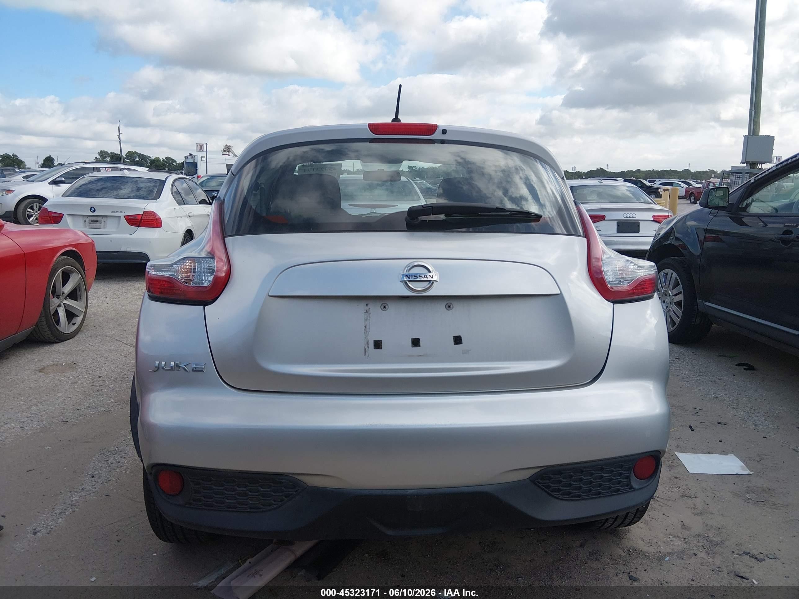2017 Nissan Juke S Silver vin: JN8AF5MR9HT702163