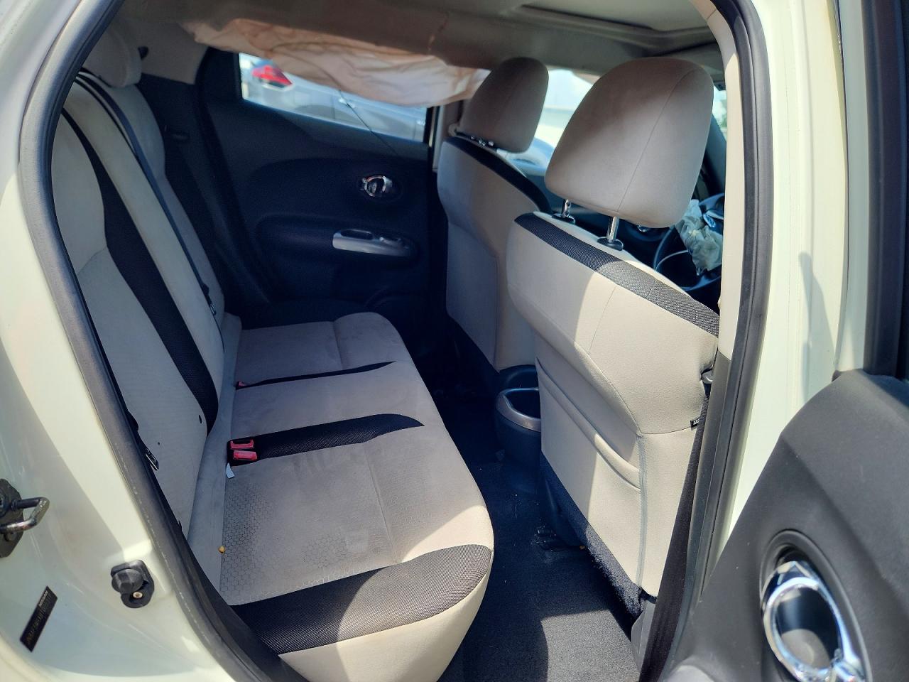 2011 Nissan Juke S/sv/sl White vin: JN8AF5MRXBT005317