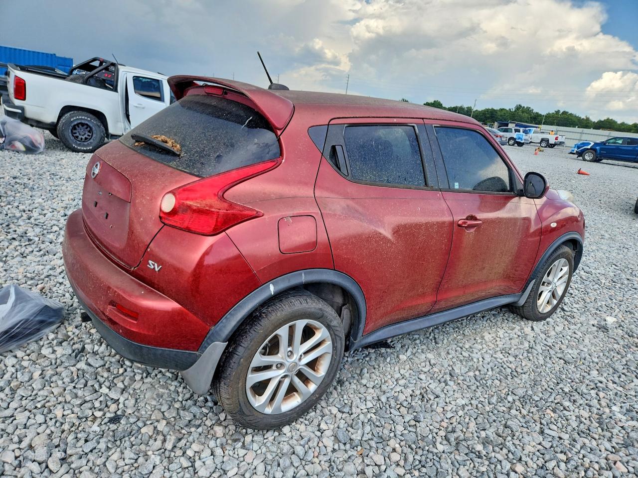 2011 Nissan Juke S Red vin: JN8AF5MRXBT012641