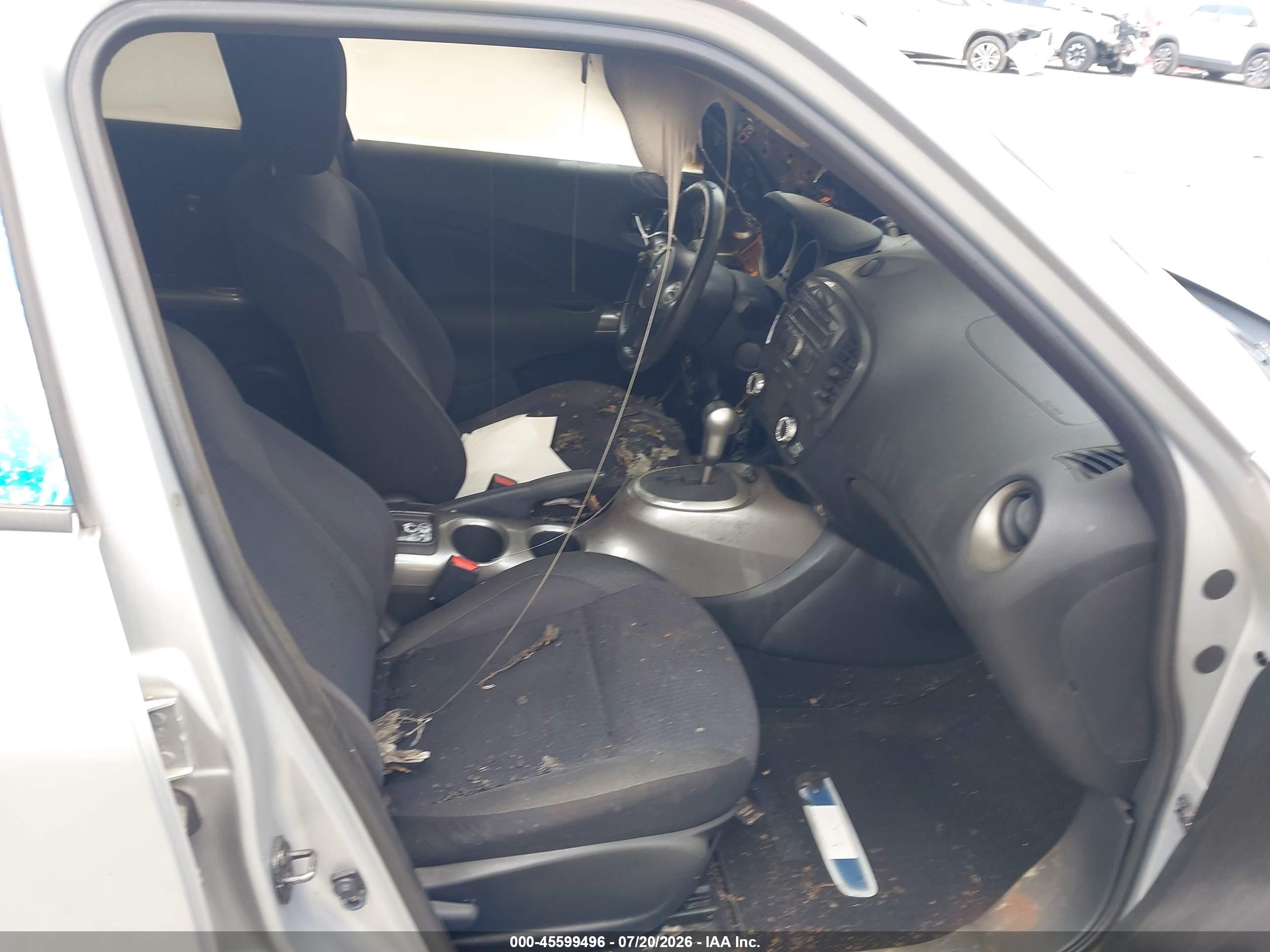 2011 Nissan Juke Sv Gray vin: JN8AF5MRXBT017029