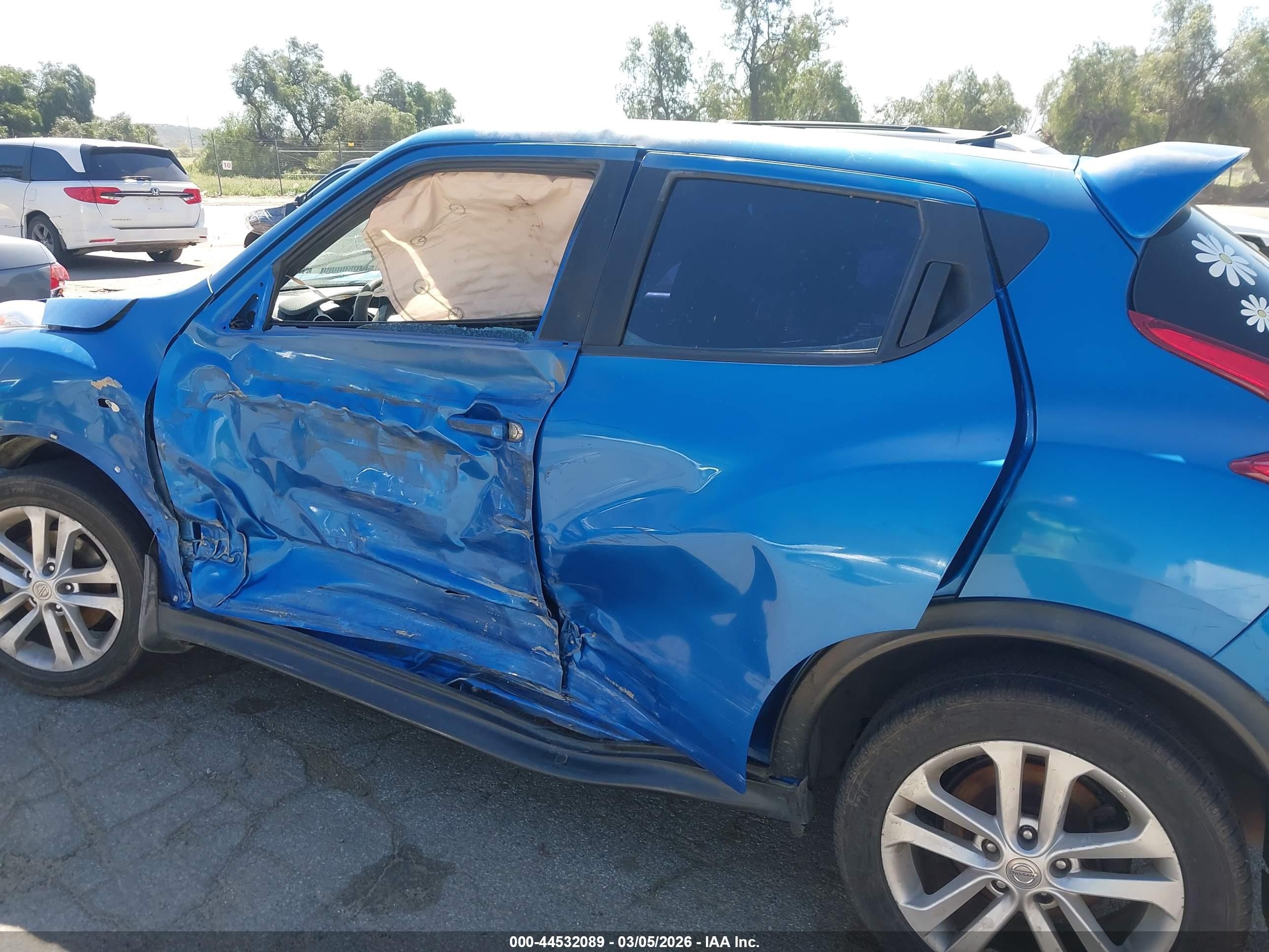 2011 Nissan Juke S Blue vin: JN8AF5MRXBT019153