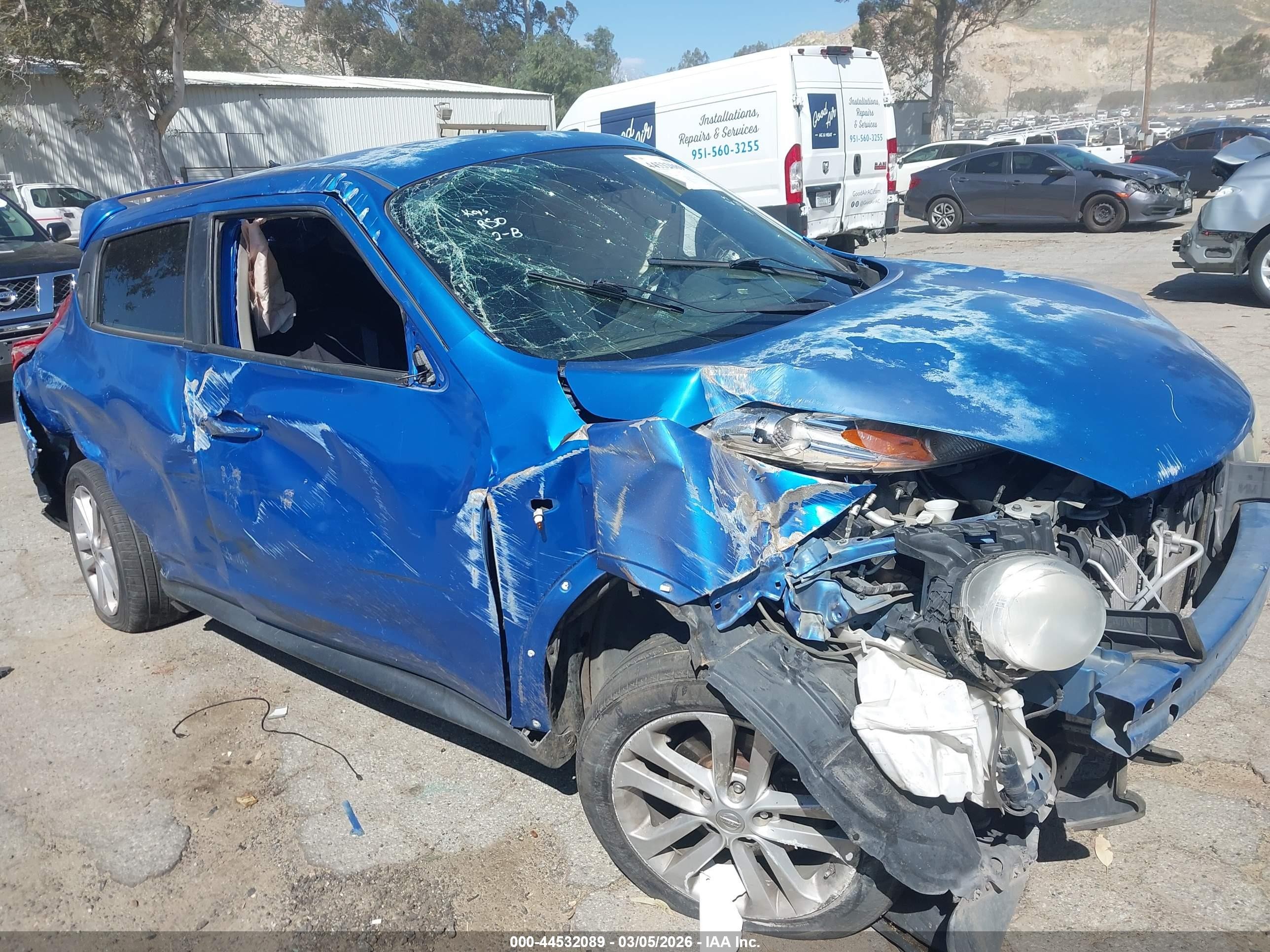 2011 Nissan Juke S Blue vin: JN8AF5MRXBT019153