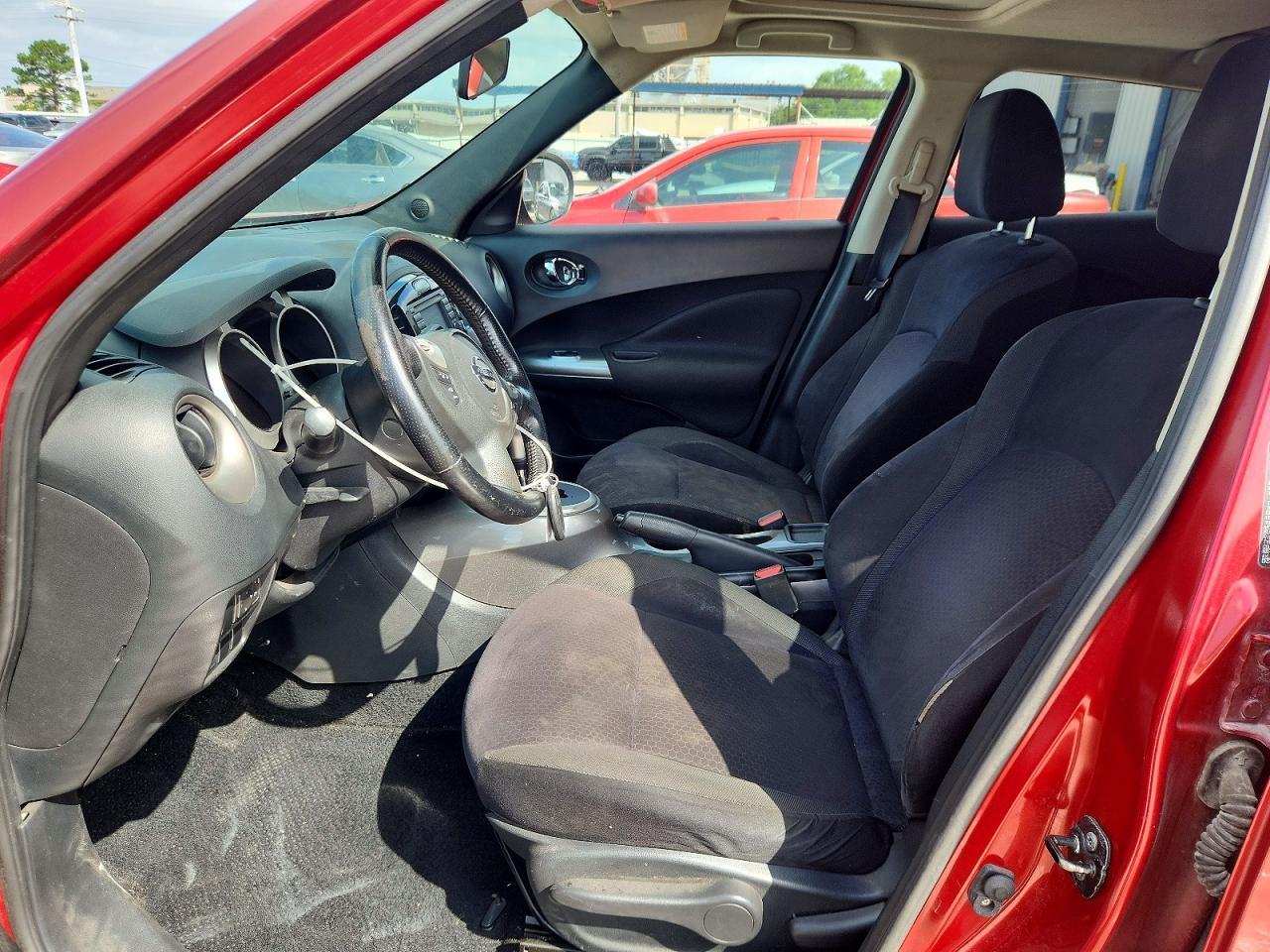 2011 Nissan Juke S Red vin: JN8AF5MRXBT023218