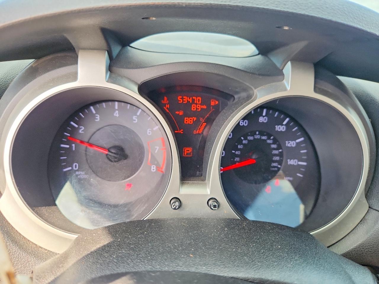 2011 Nissan Juke S Red vin: JN8AF5MRXBT023218