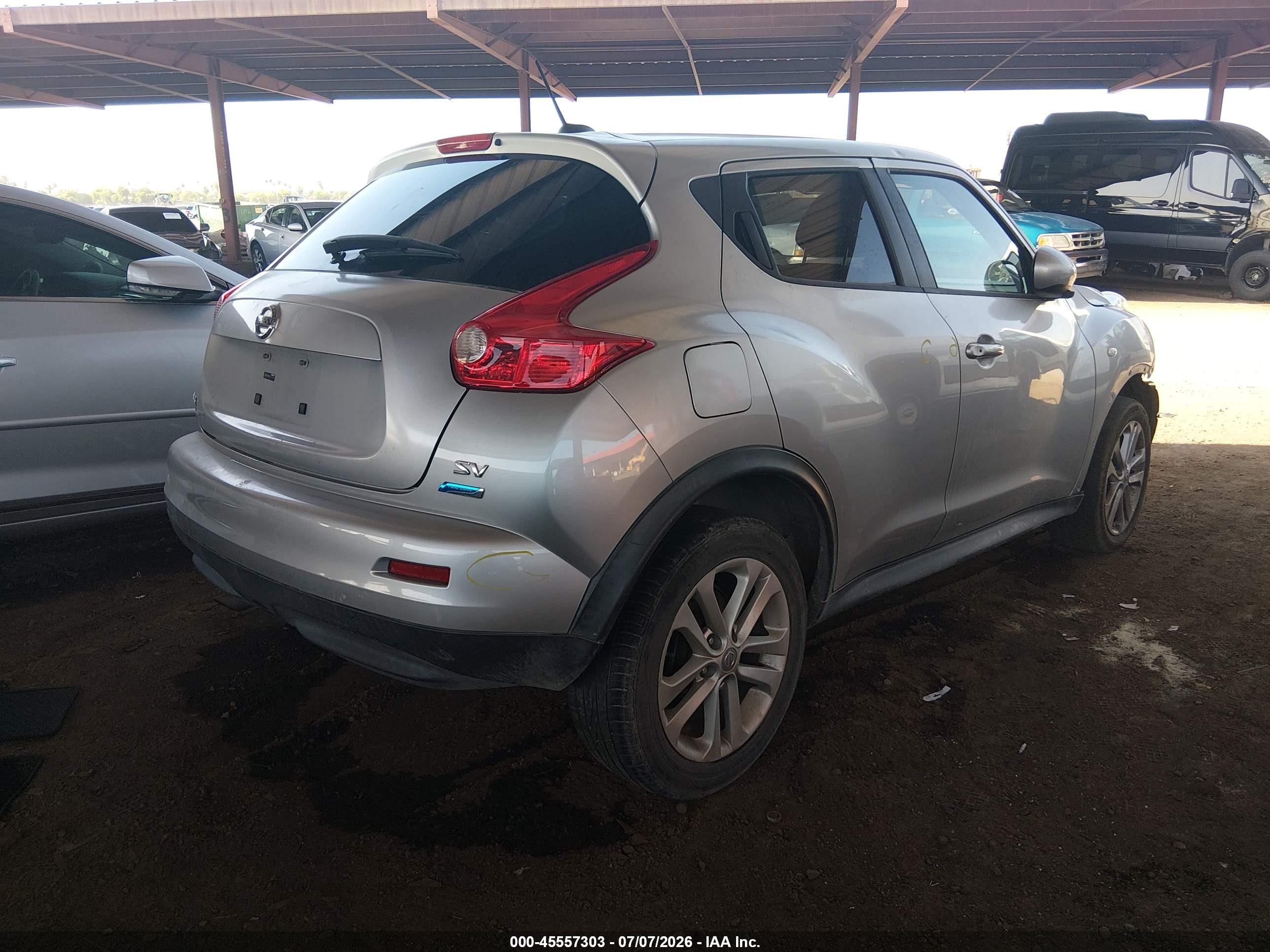 2012 Nissan Juke Sv Silver vin: JN8AF5MRXCT117102