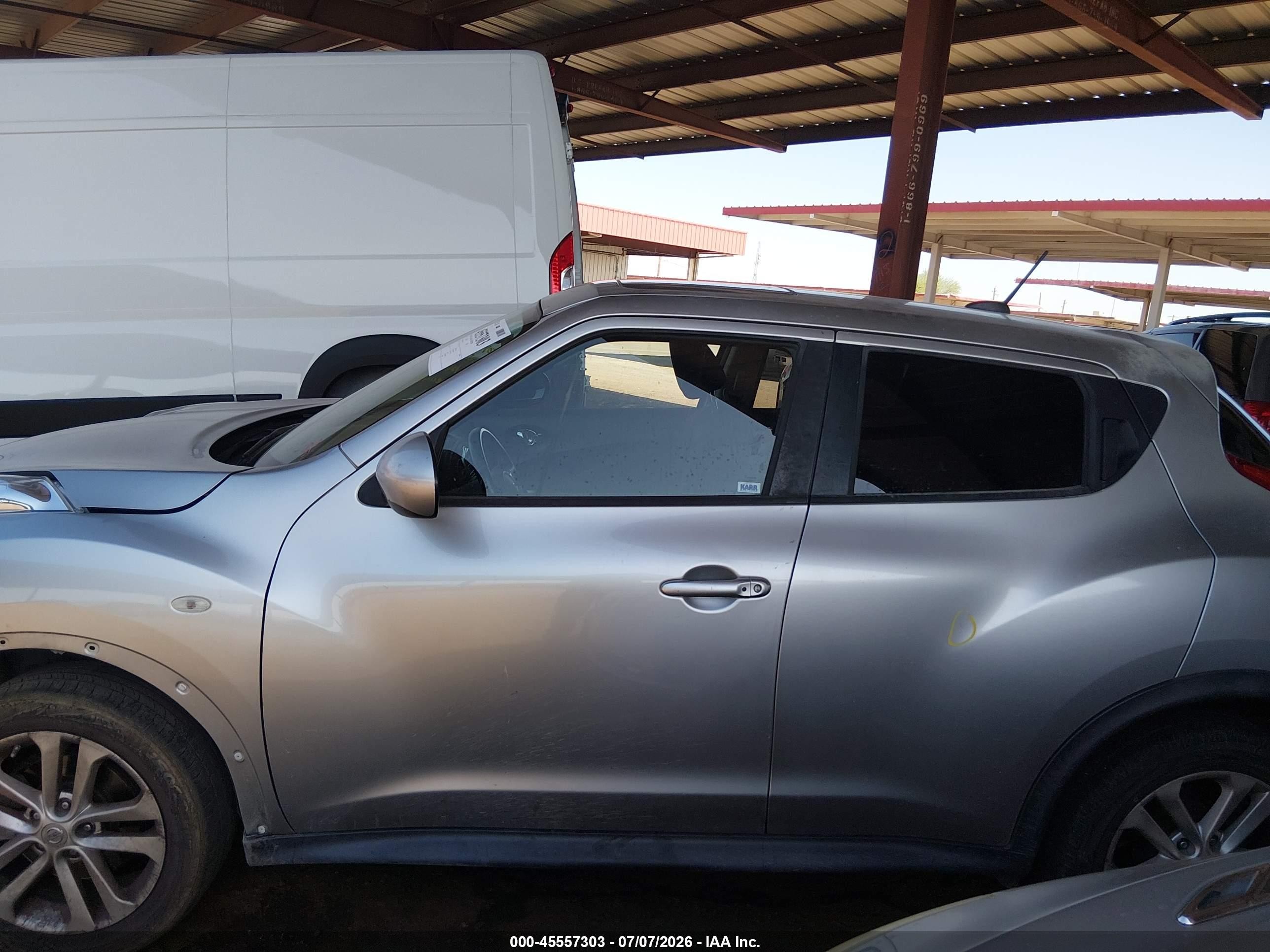 2012 Nissan Juke Sv Silver vin: JN8AF5MRXCT117102