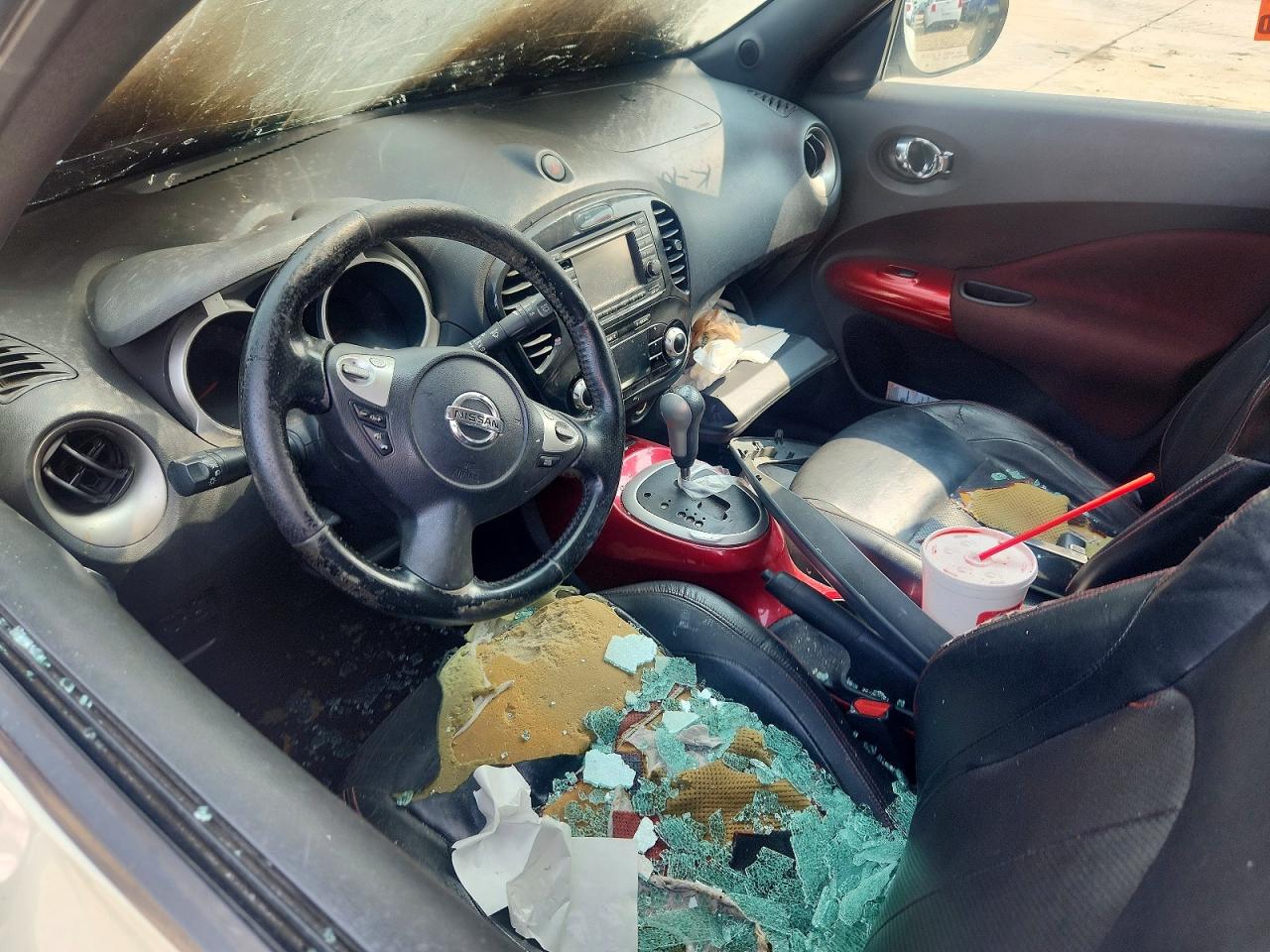 2012 Nissan Juke S White vin: JN8AF5MRXCT117360