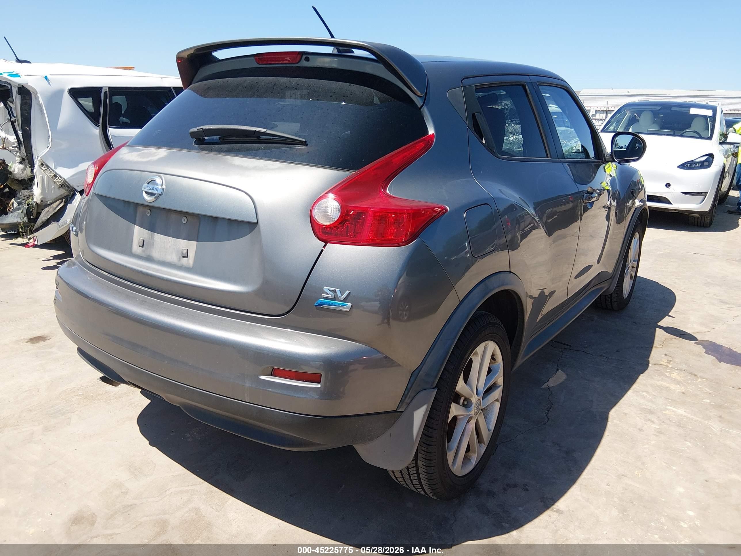 2013 Nissan Juke Sv Gray vin: JN8AF5MRXDT207335