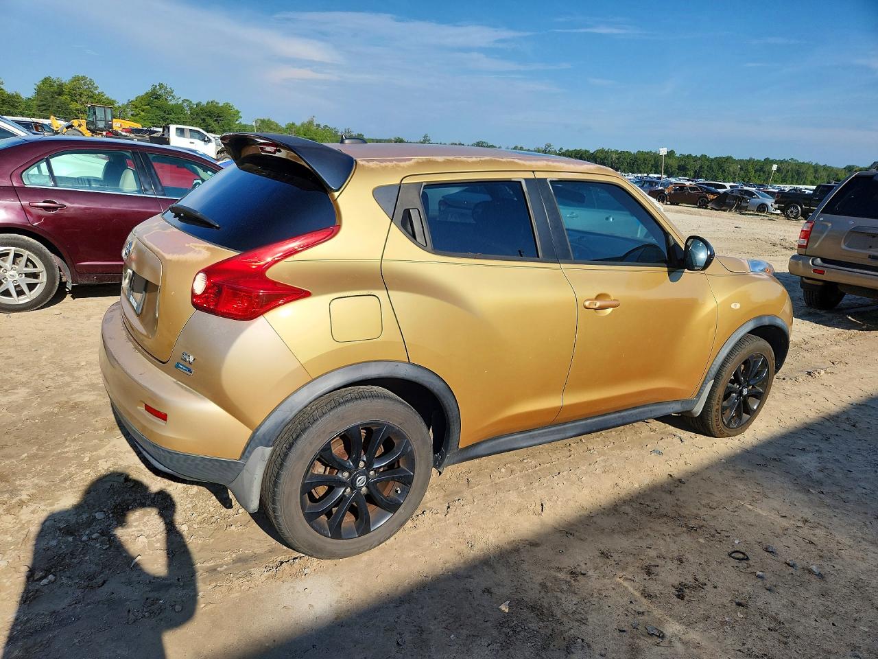 2013 Nissan Juke S Gold vin: JN8AF5MRXDT212289