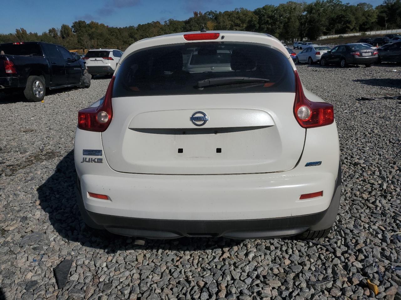 2013 Nissan Juke S White vin: JN8AF5MRXDT215516