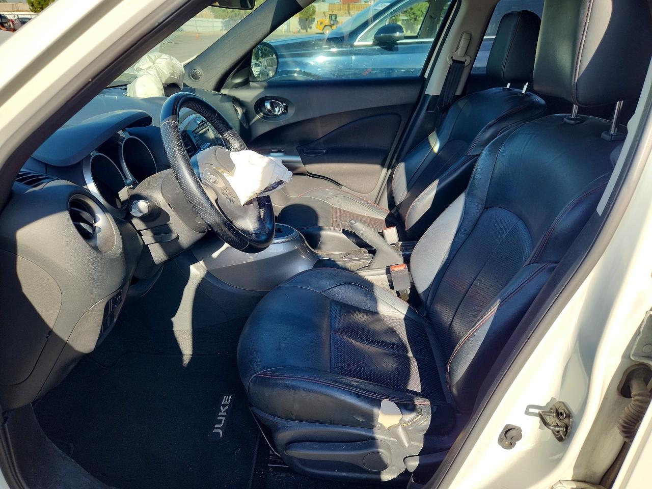 2013 Nissan Juke S White vin: JN8AF5MRXDT224894