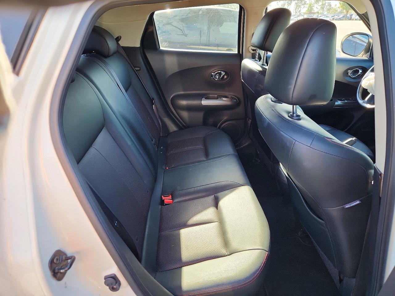 2013 Nissan Juke S White vin: JN8AF5MRXDT224894