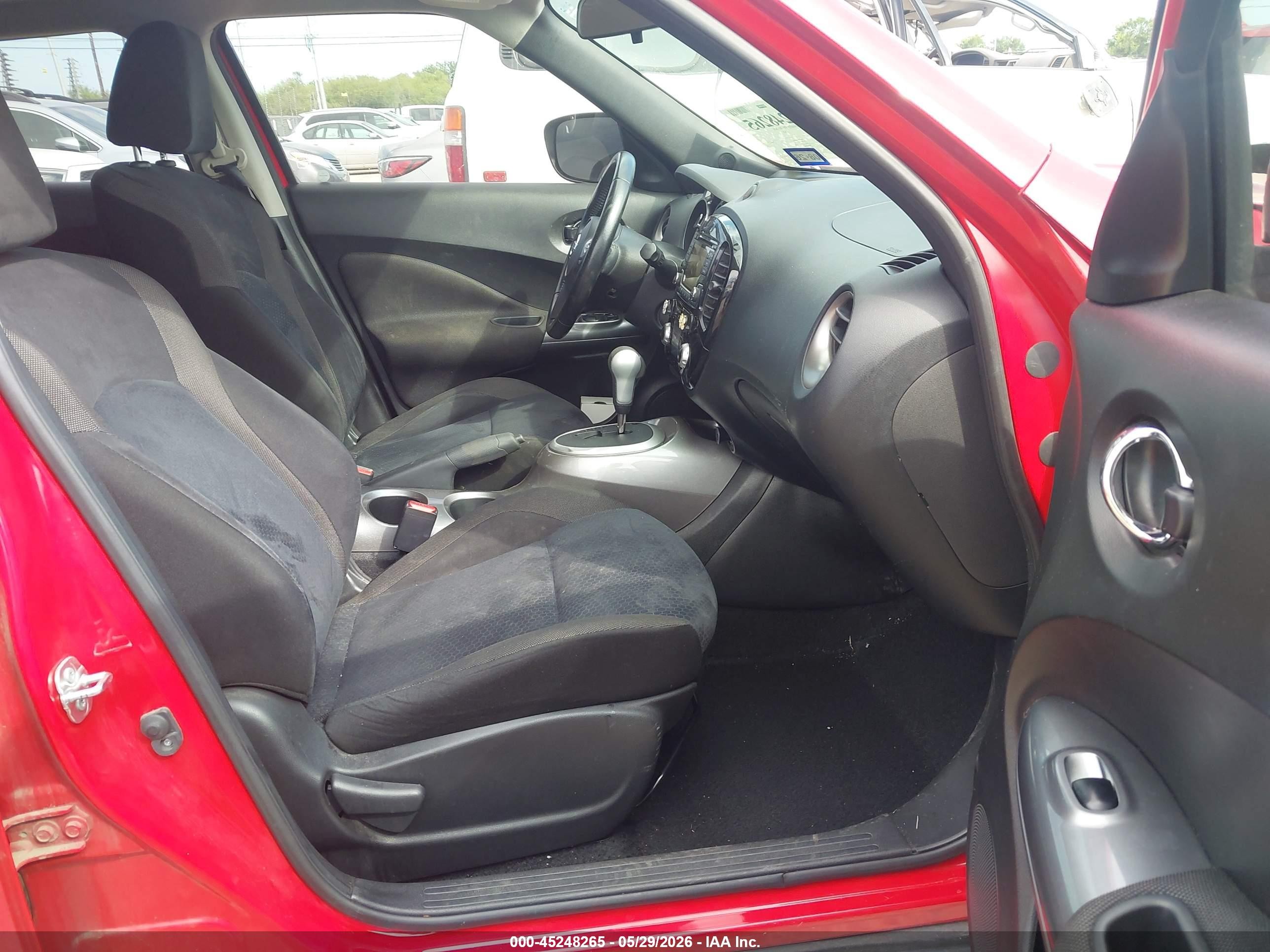 2015 Nissan Juke Sv Red vin: JN8AF5MRXFT500820
