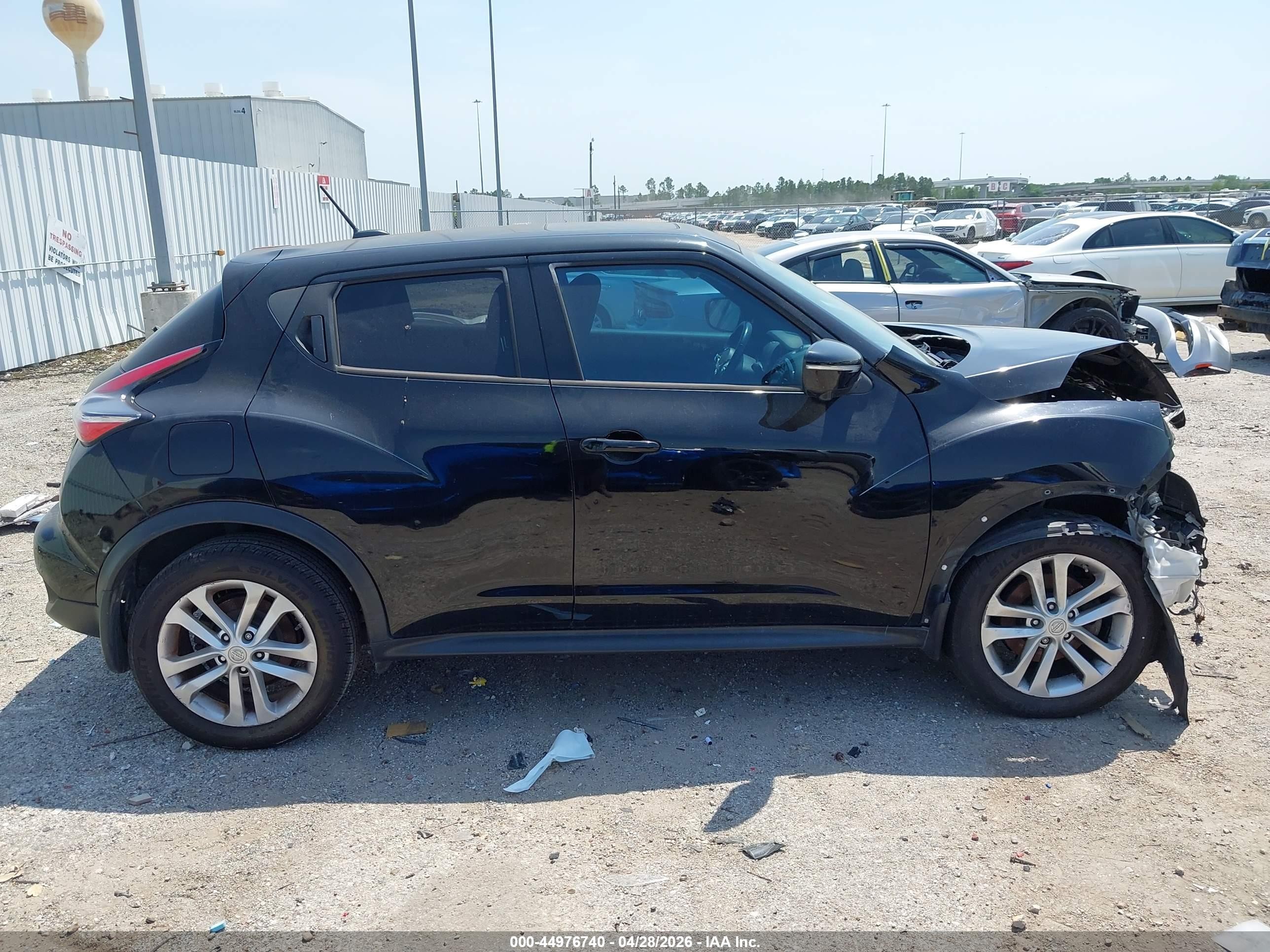 2015 Nissan Juke Sv Black vin: JN8AF5MRXFT502969