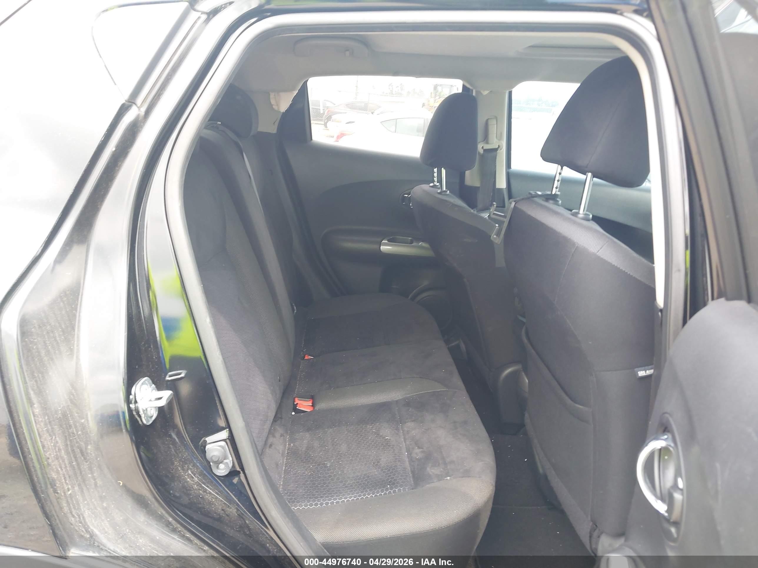 2015 Nissan Juke Sv Black vin: JN8AF5MRXFT502969