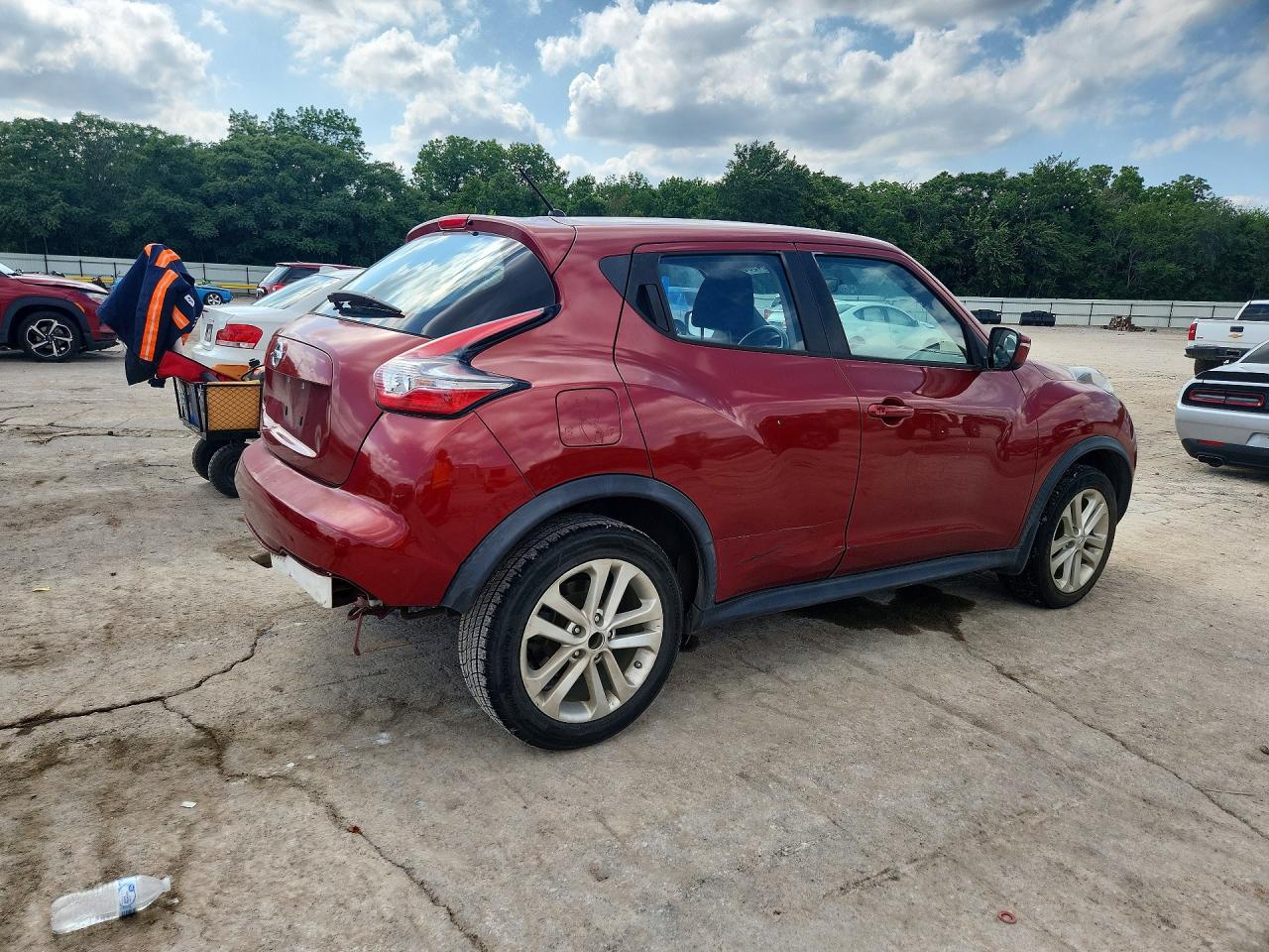 2015 Nissan Juke S Burgundy vin: JN8AF5MRXFT509730