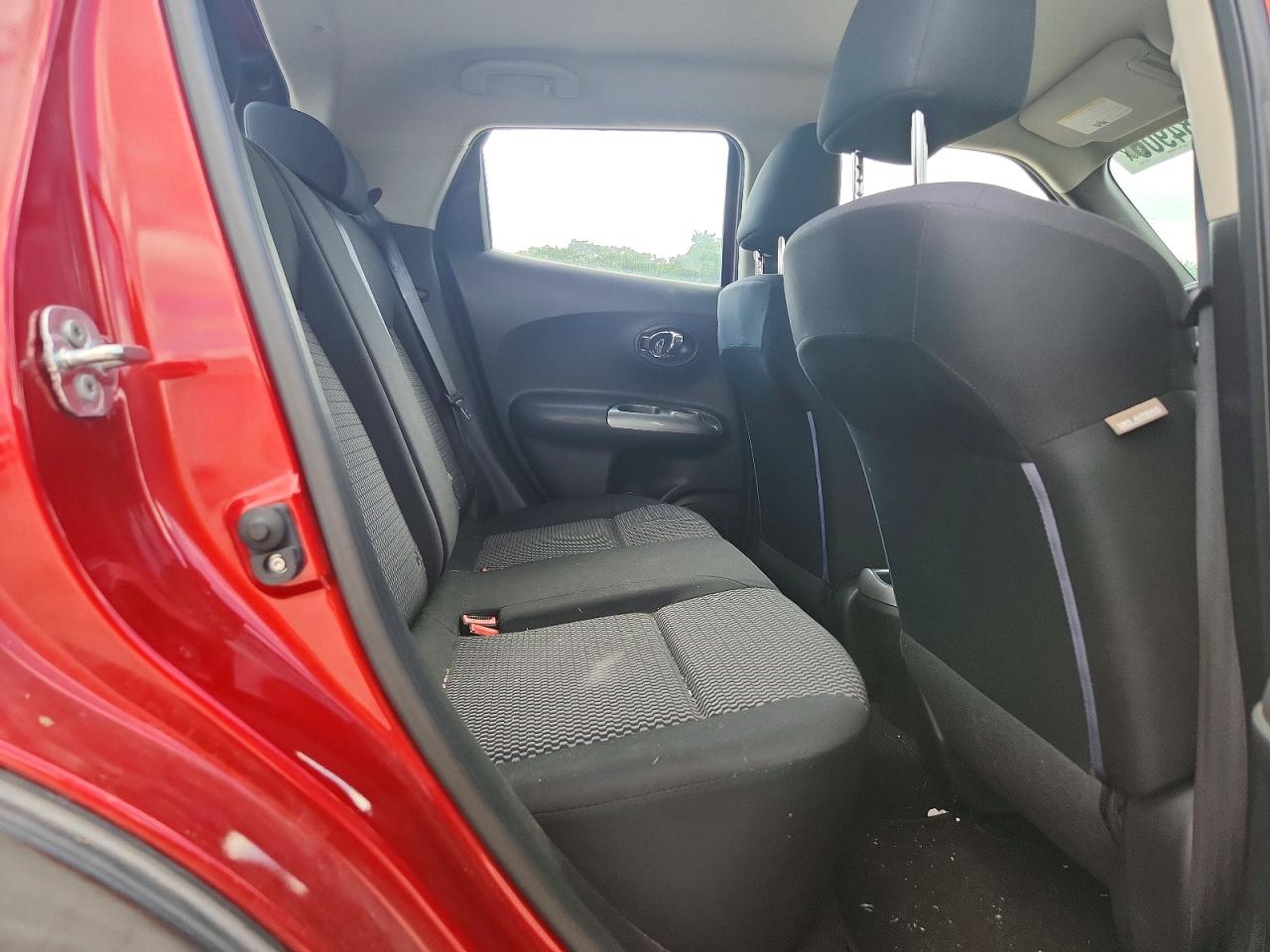2015 Nissan Juke S Burgundy vin: JN8AF5MRXFT509730