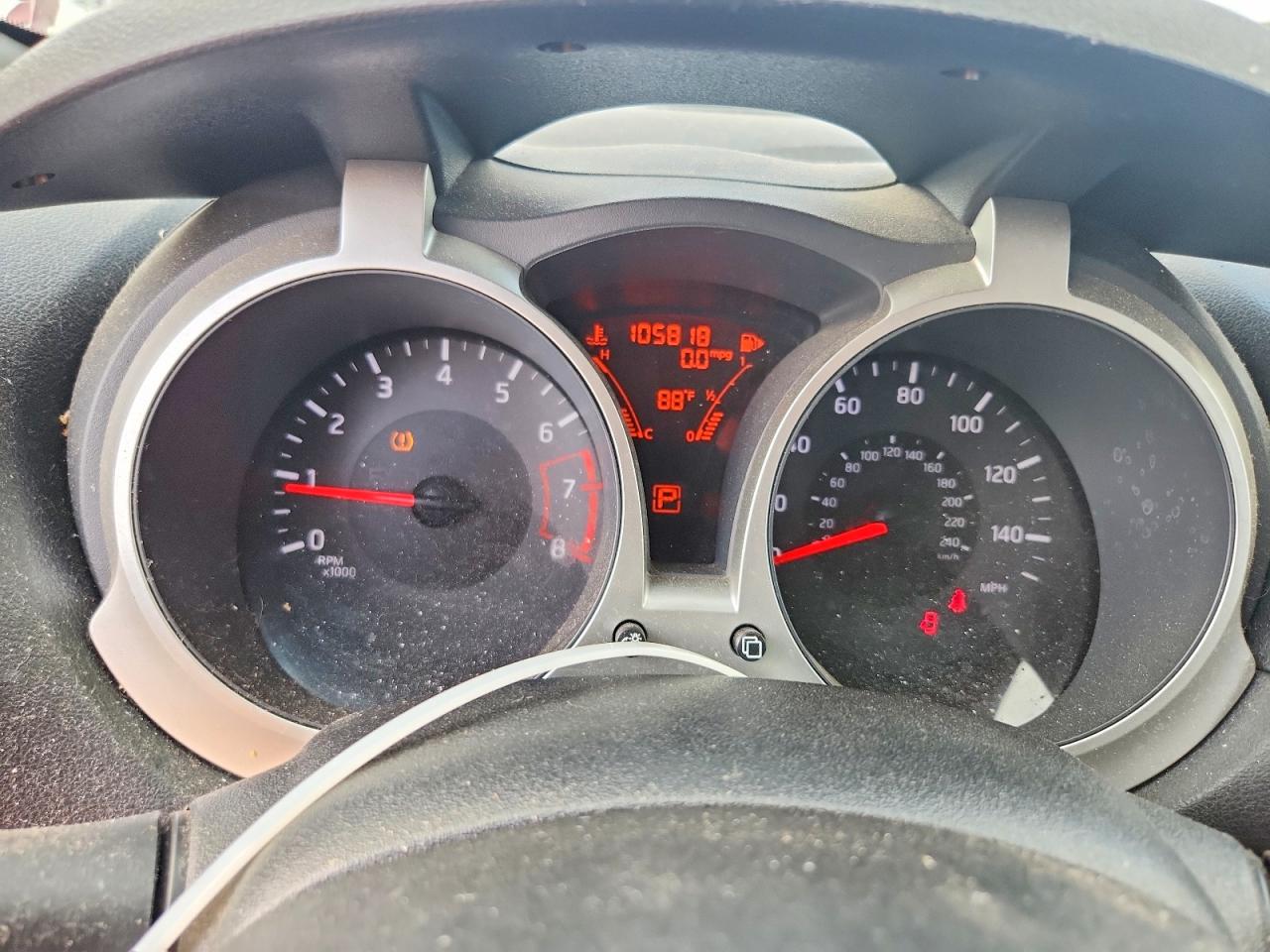 2015 Nissan Juke S Burgundy vin: JN8AF5MRXFT509730