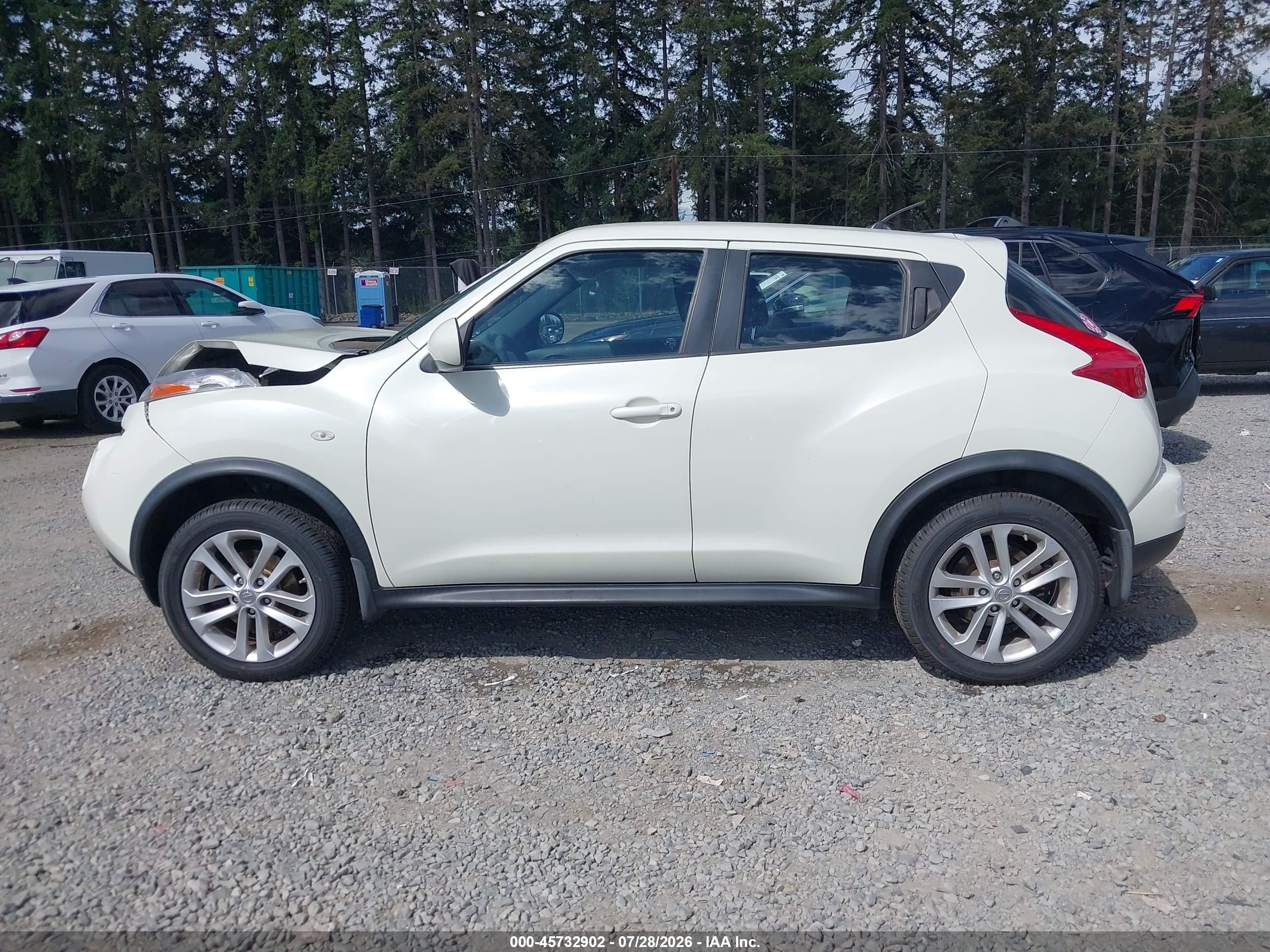 2011 Nissan Juke S White vin: JN8AF5MV0BT006313
