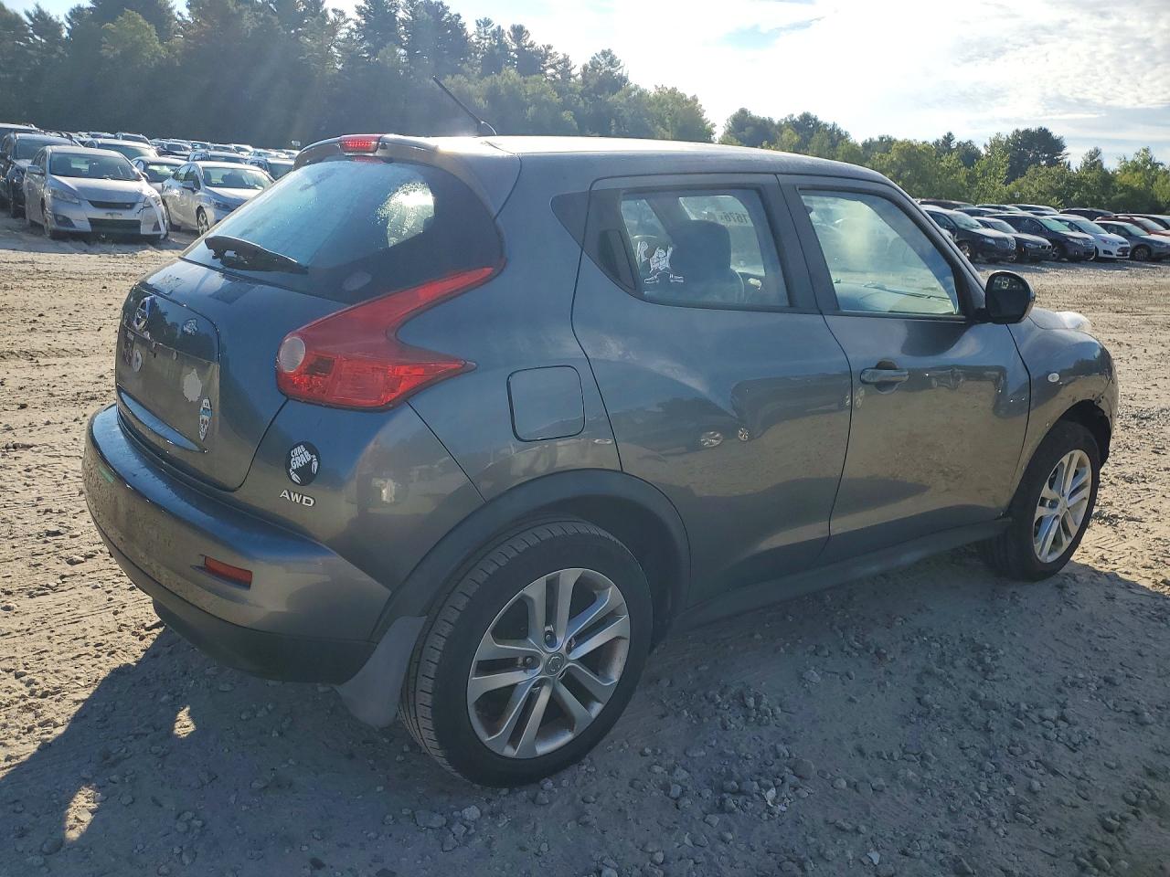 2011 Nissan Juke S Gray vin: JN8AF5MV0BT011124