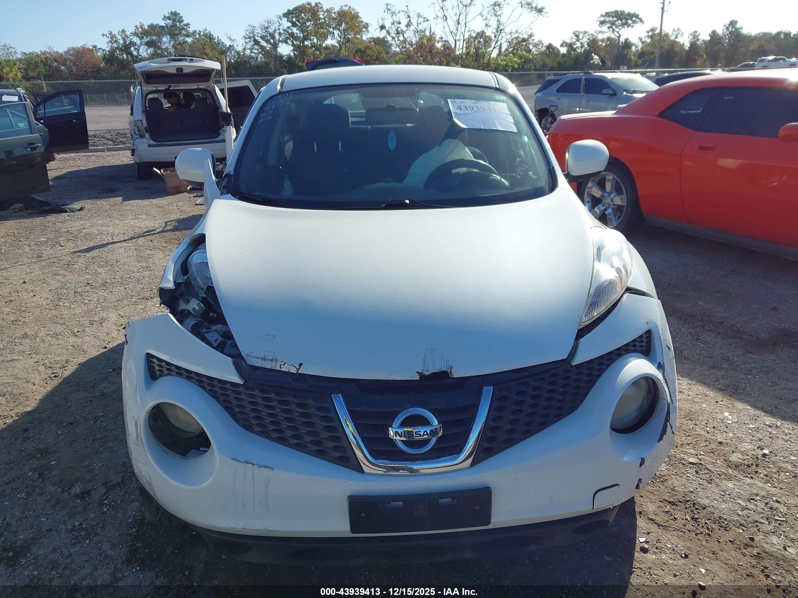 2013 Nissan Juke S White vin: JN8AF5MV0DT211911