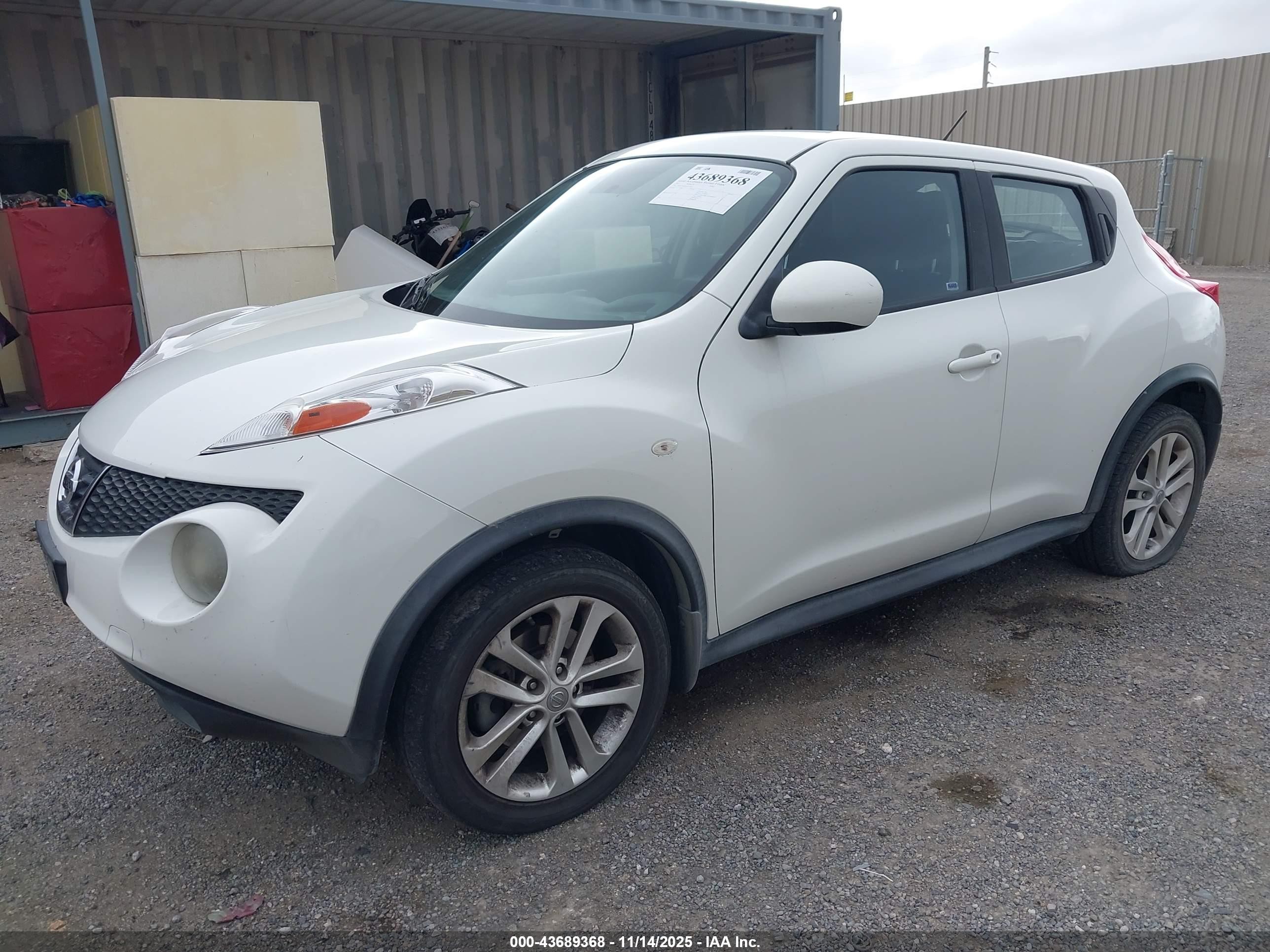 2013 Nissan Juke S Белый vin: JN8AF5MV0DT211939