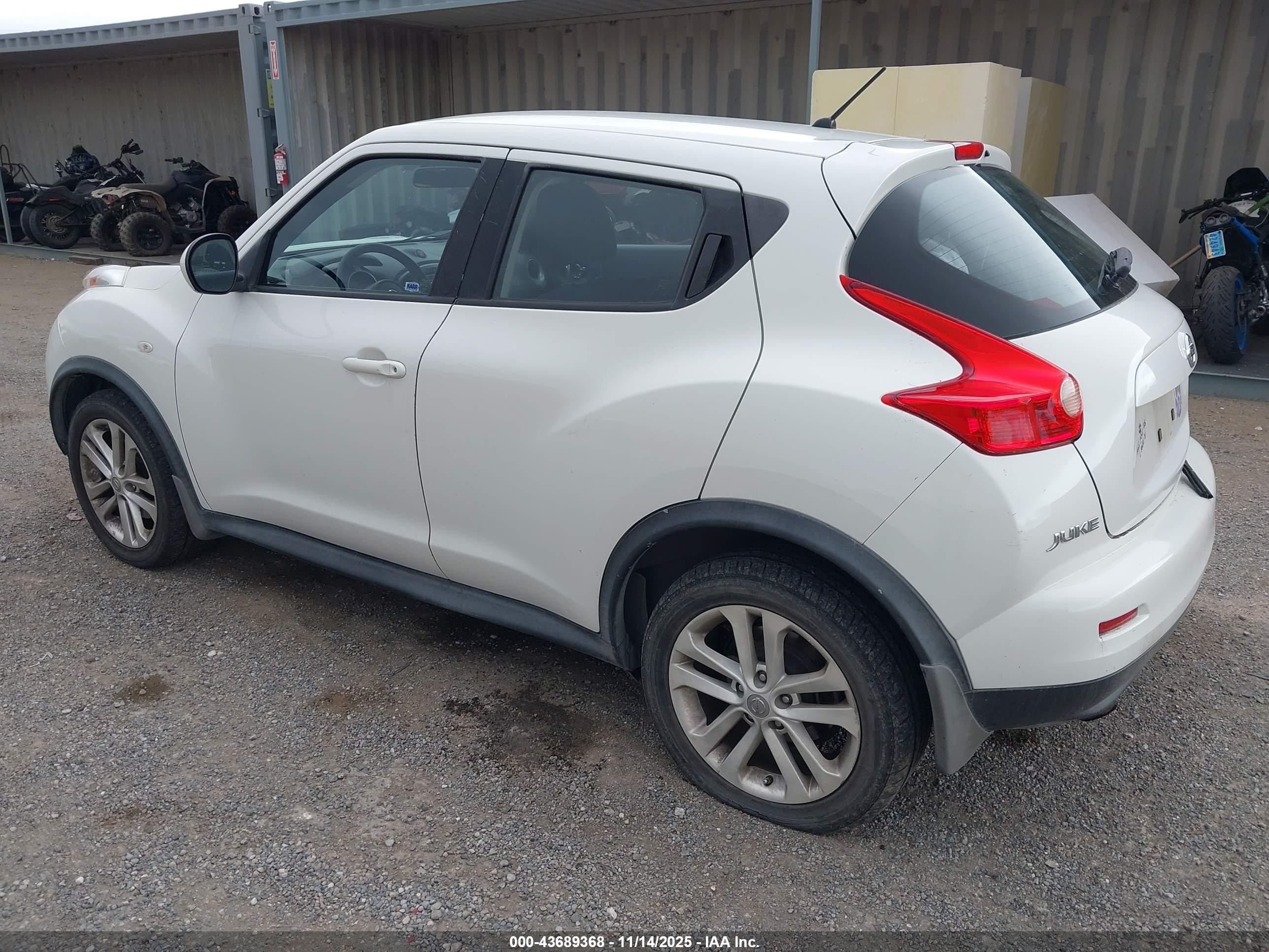 2013 Nissan Juke S Белый vin: JN8AF5MV0DT211939