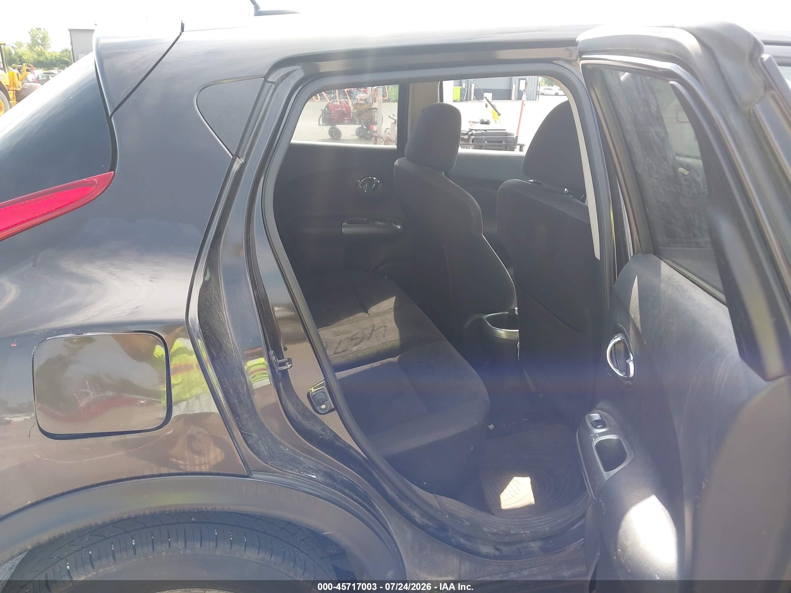 2013 Nissan Juke Sv Gray vin: JN8AF5MV0DT218048