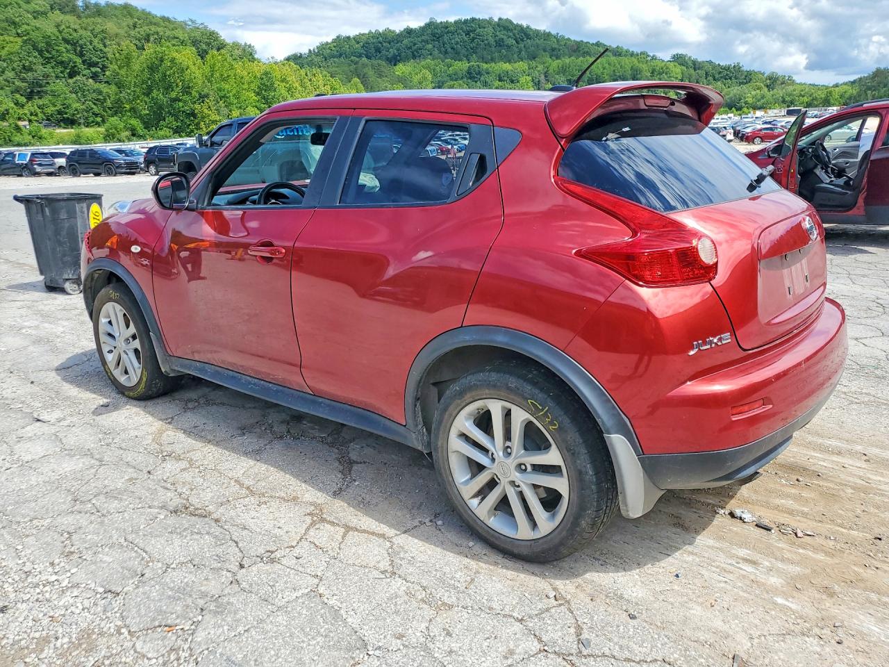 2013 Nissan Juke S Красный vin: JN8AF5MV0DT220463