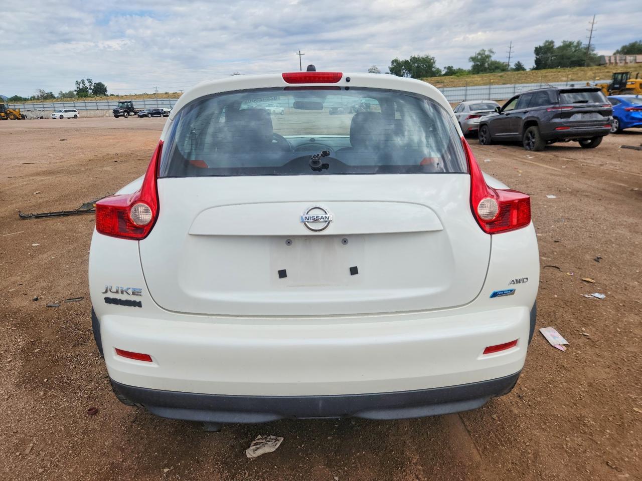 2013 Nissan Juke S White vin: JN8AF5MV0DT221662