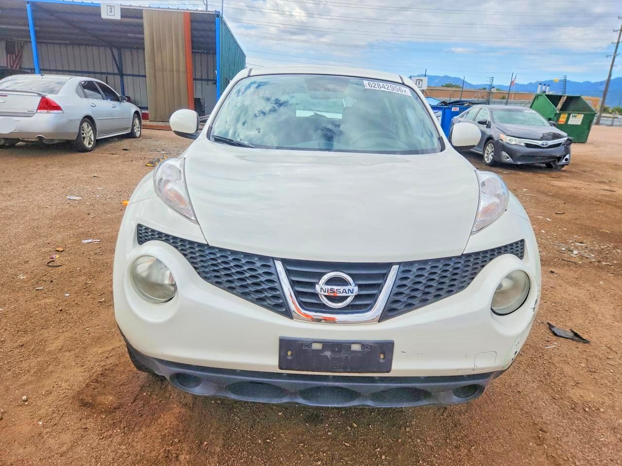 2013 Nissan Juke S White vin: JN8AF5MV0DT221662