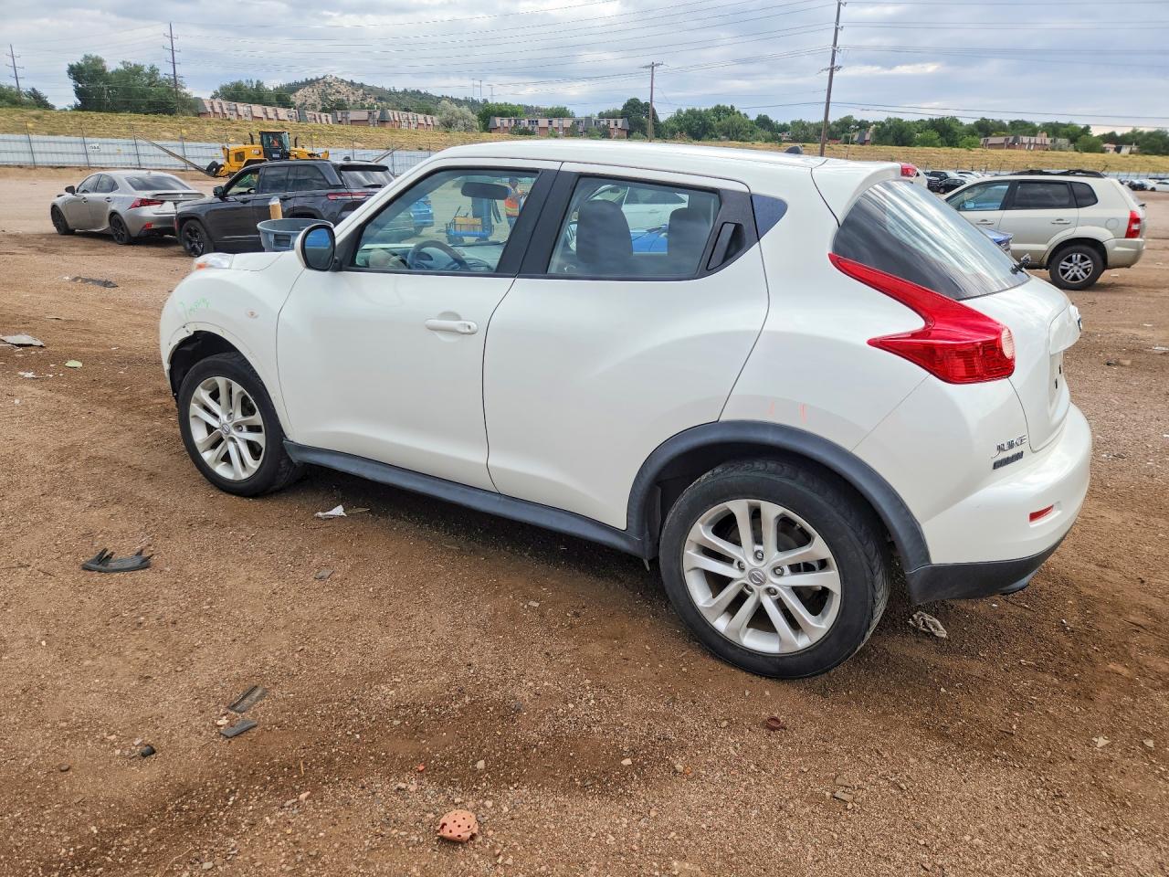 2013 Nissan Juke S White vin: JN8AF5MV0DT221662