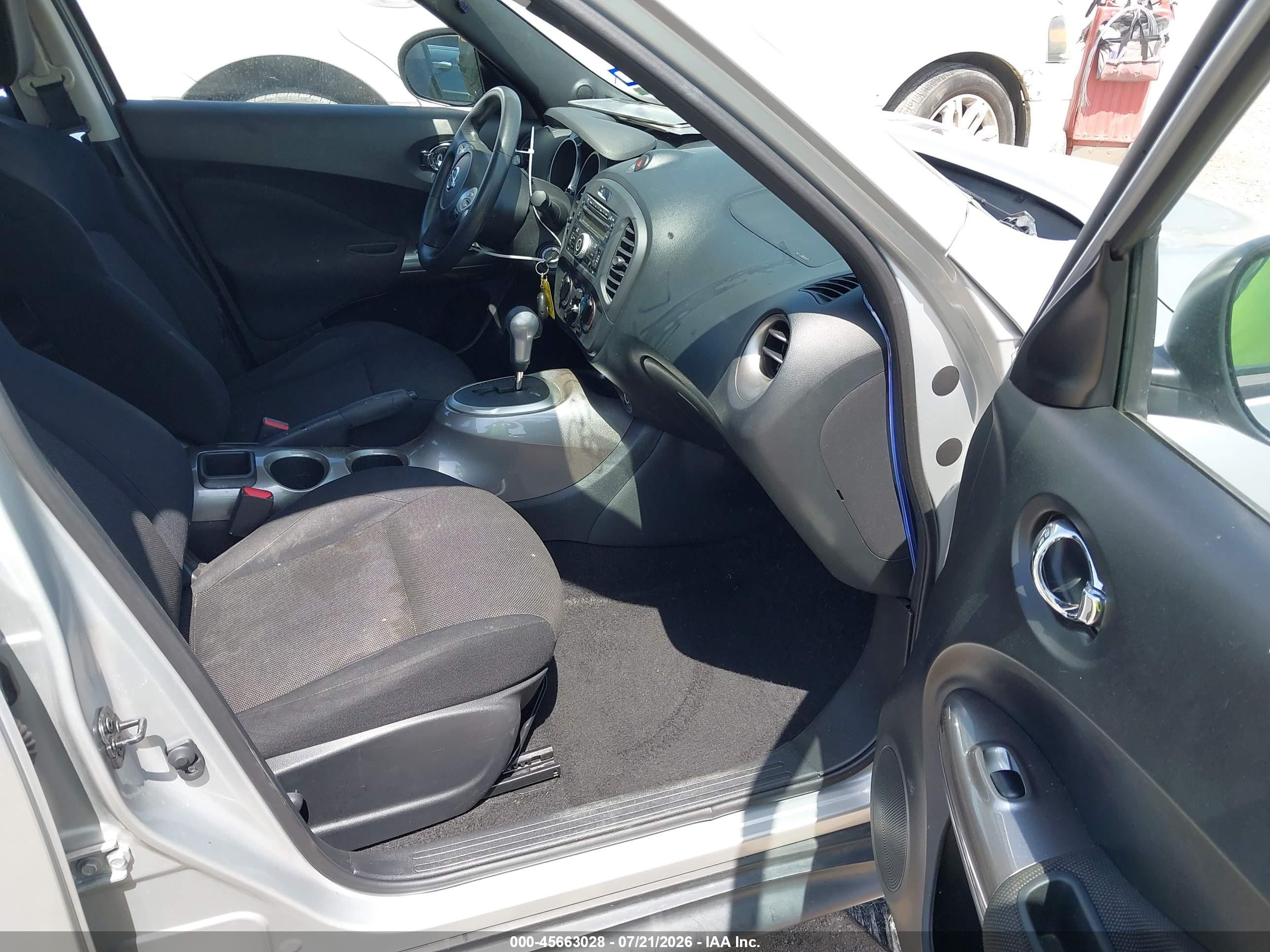 2013 Nissan Juke S Silver vin: JN8AF5MV0DT227249
