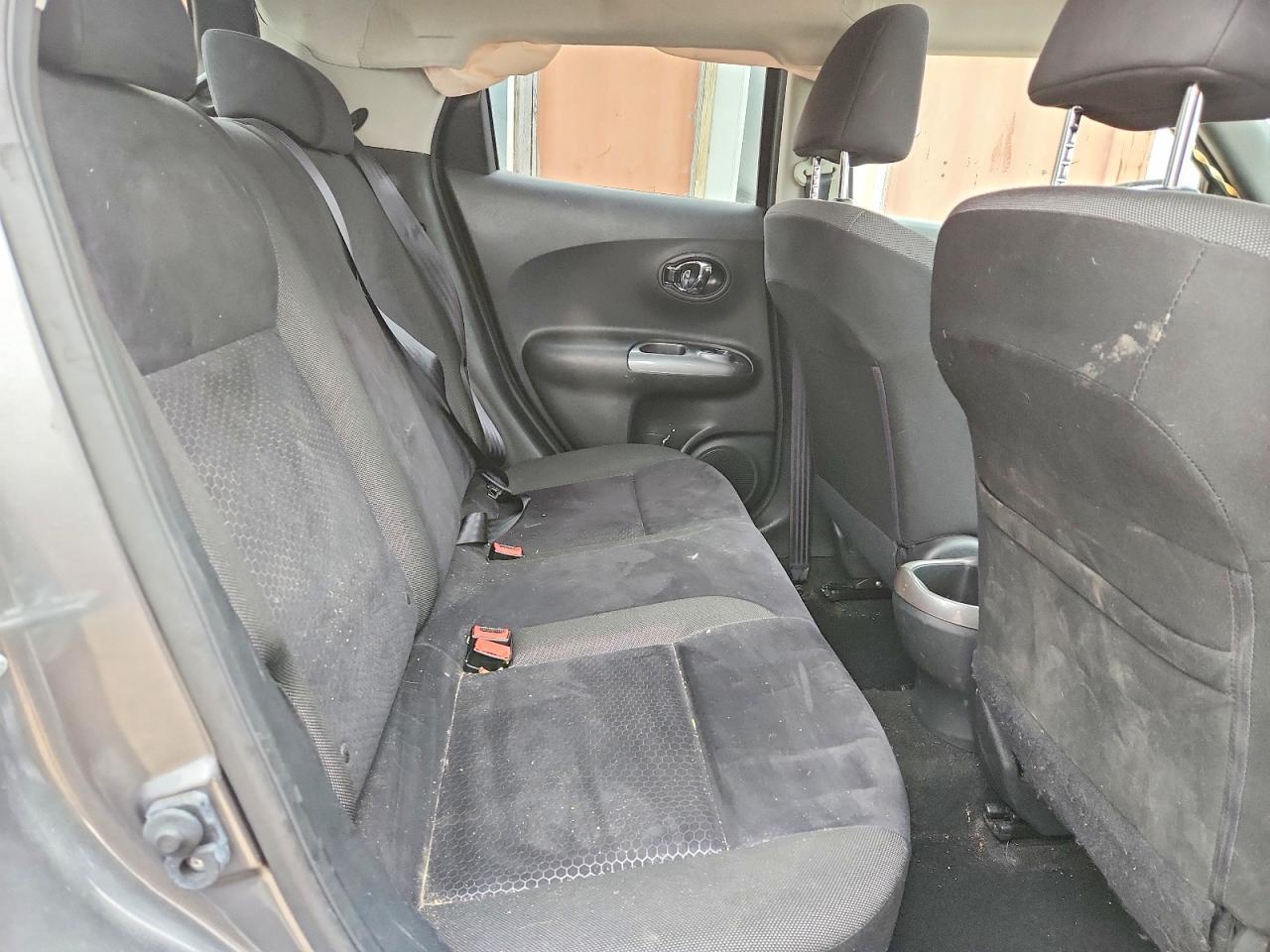 2015 Nissan Juke Sv Gray vin: JN8AF5MV0FT559243