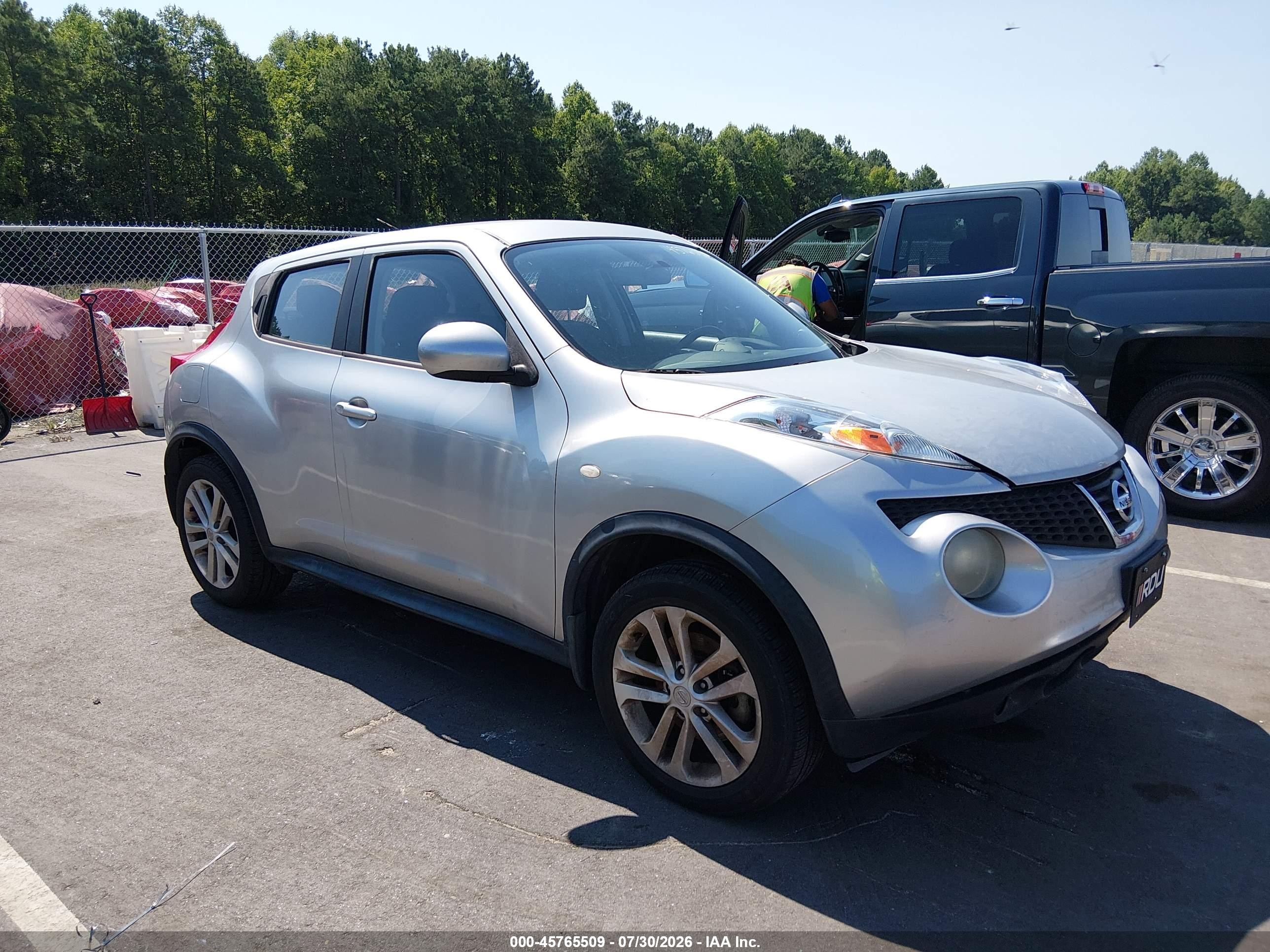 2011 Nissan Juke S Silver vin: JN8AF5MV1BT006174