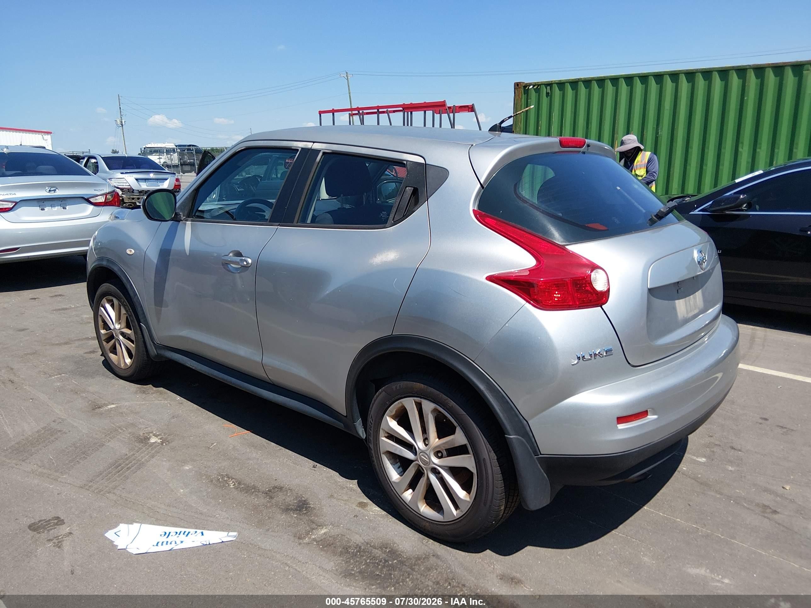 2011 Nissan Juke S Silver vin: JN8AF5MV1BT006174