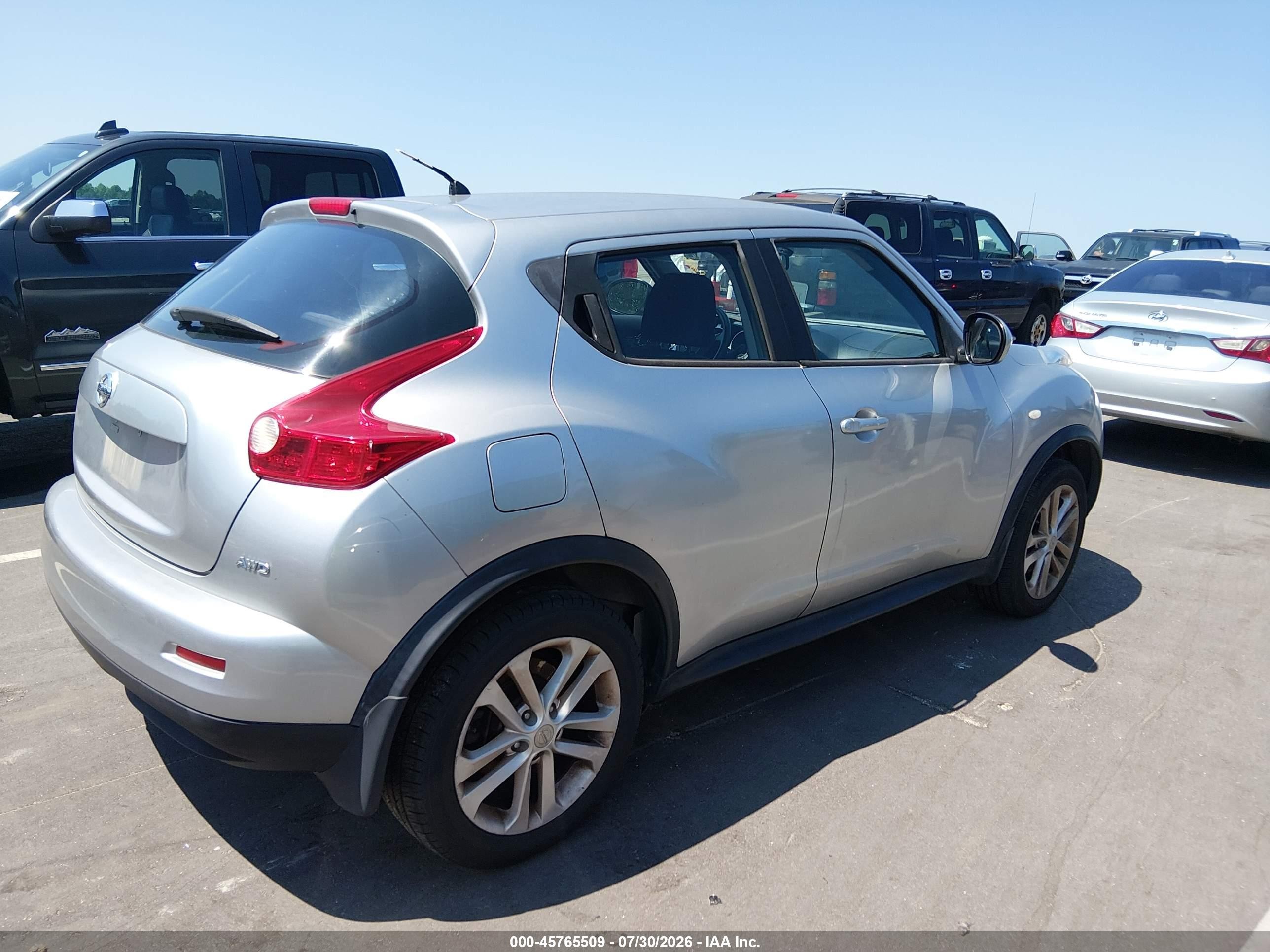 2011 Nissan Juke S Silver vin: JN8AF5MV1BT006174