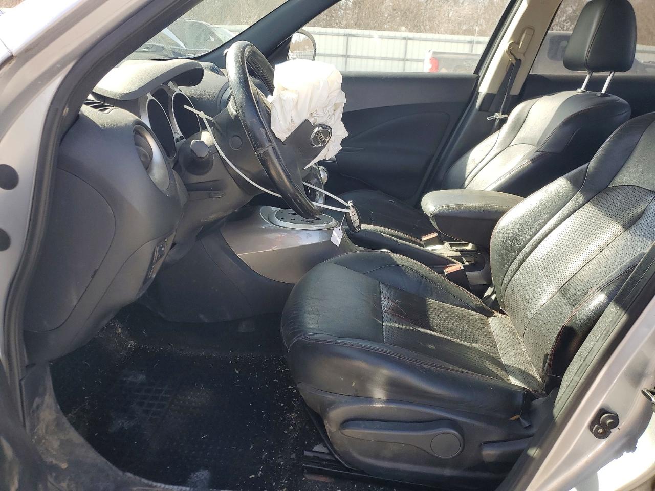 2011 Nissan Juke S Silver vin: JN8AF5MV1BT019684