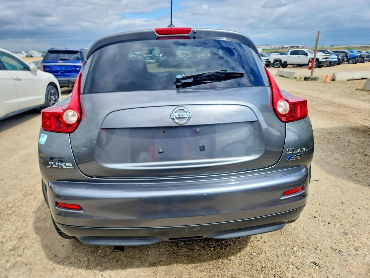 2011 Nissan Juke S Gray vin: JN8AF5MV1BT019880
