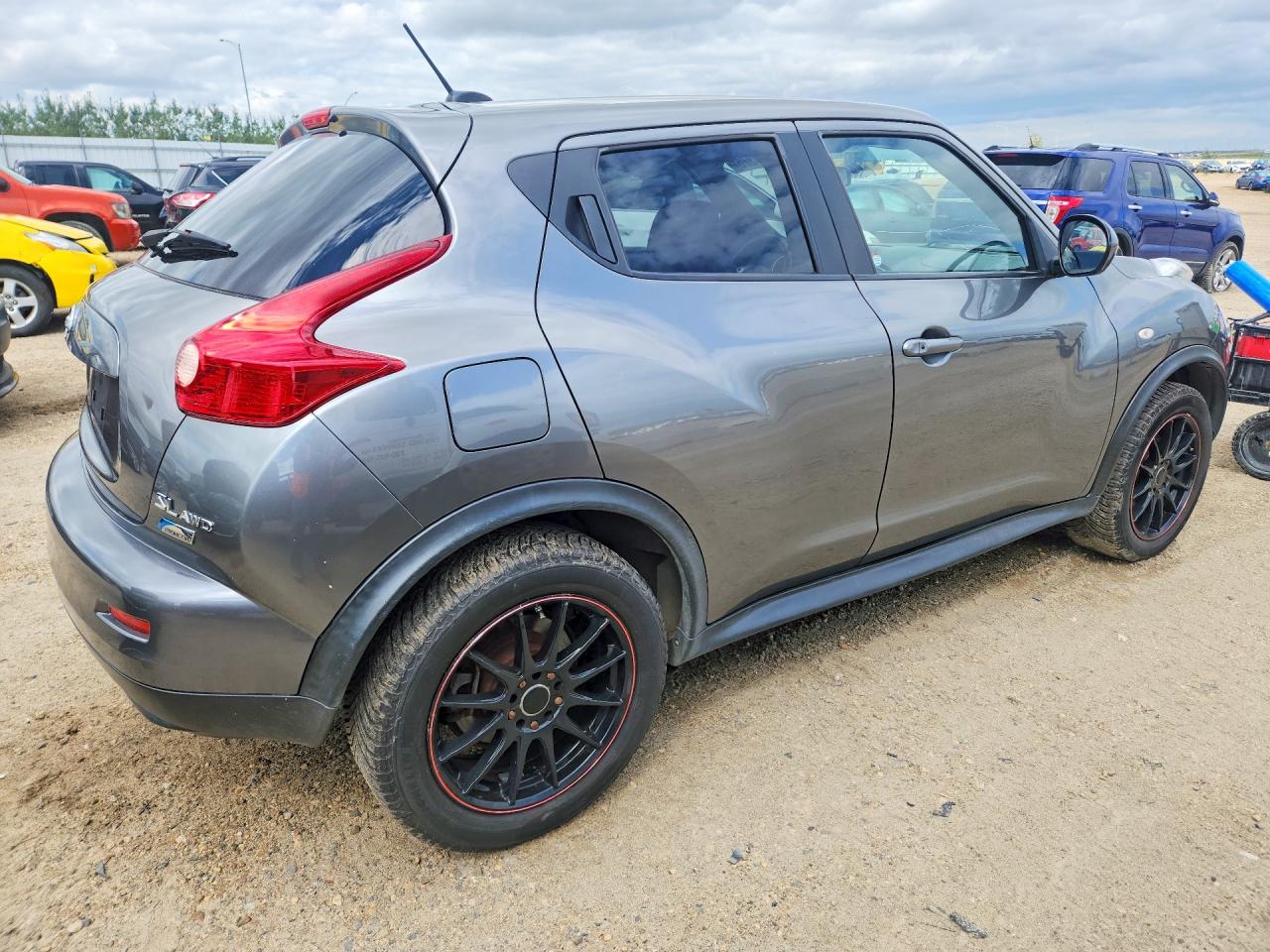 2011 Nissan Juke S Gray vin: JN8AF5MV1BT019880