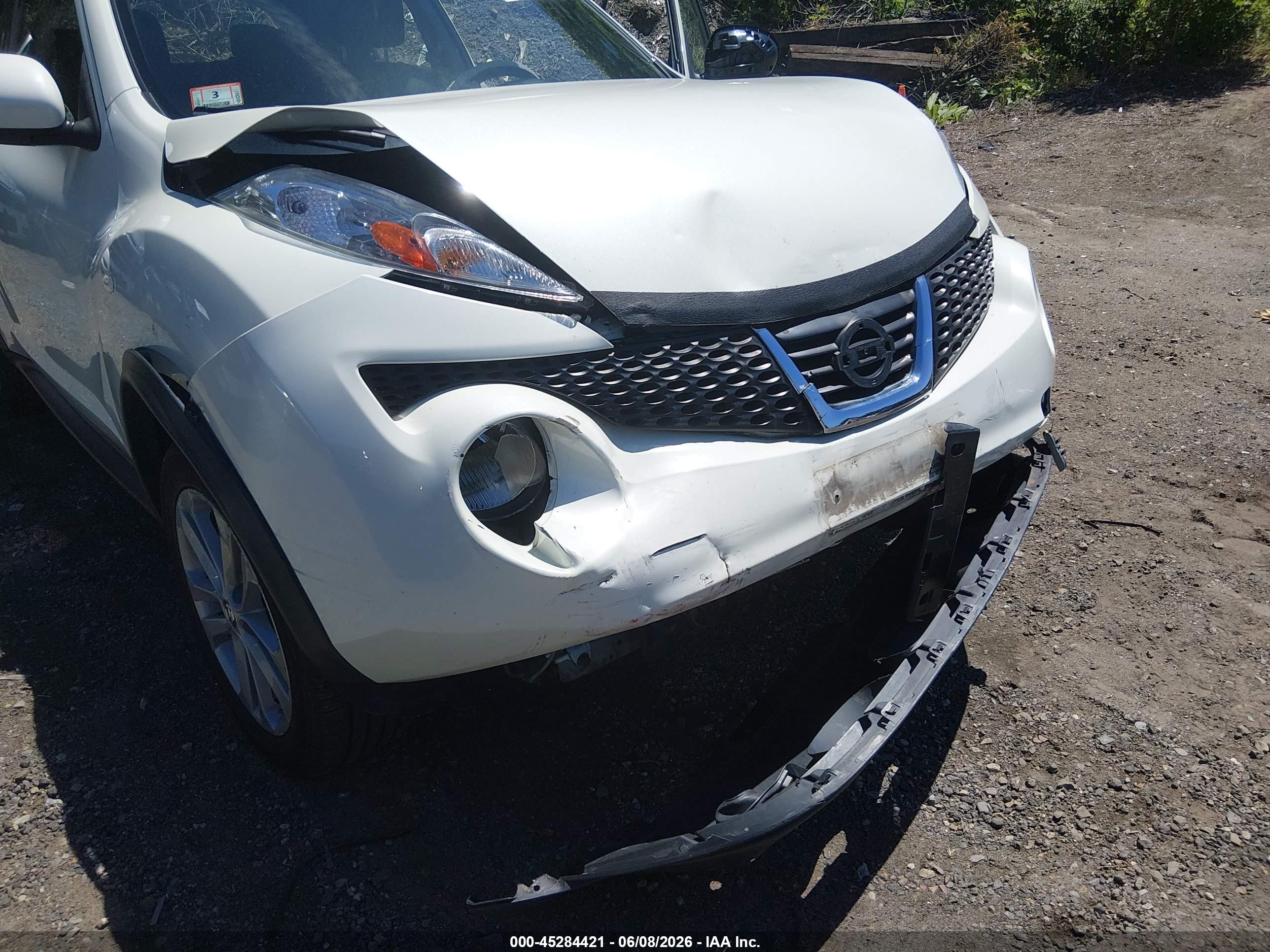 2011 Nissan Juke S White vin: JN8AF5MV1BT028272
