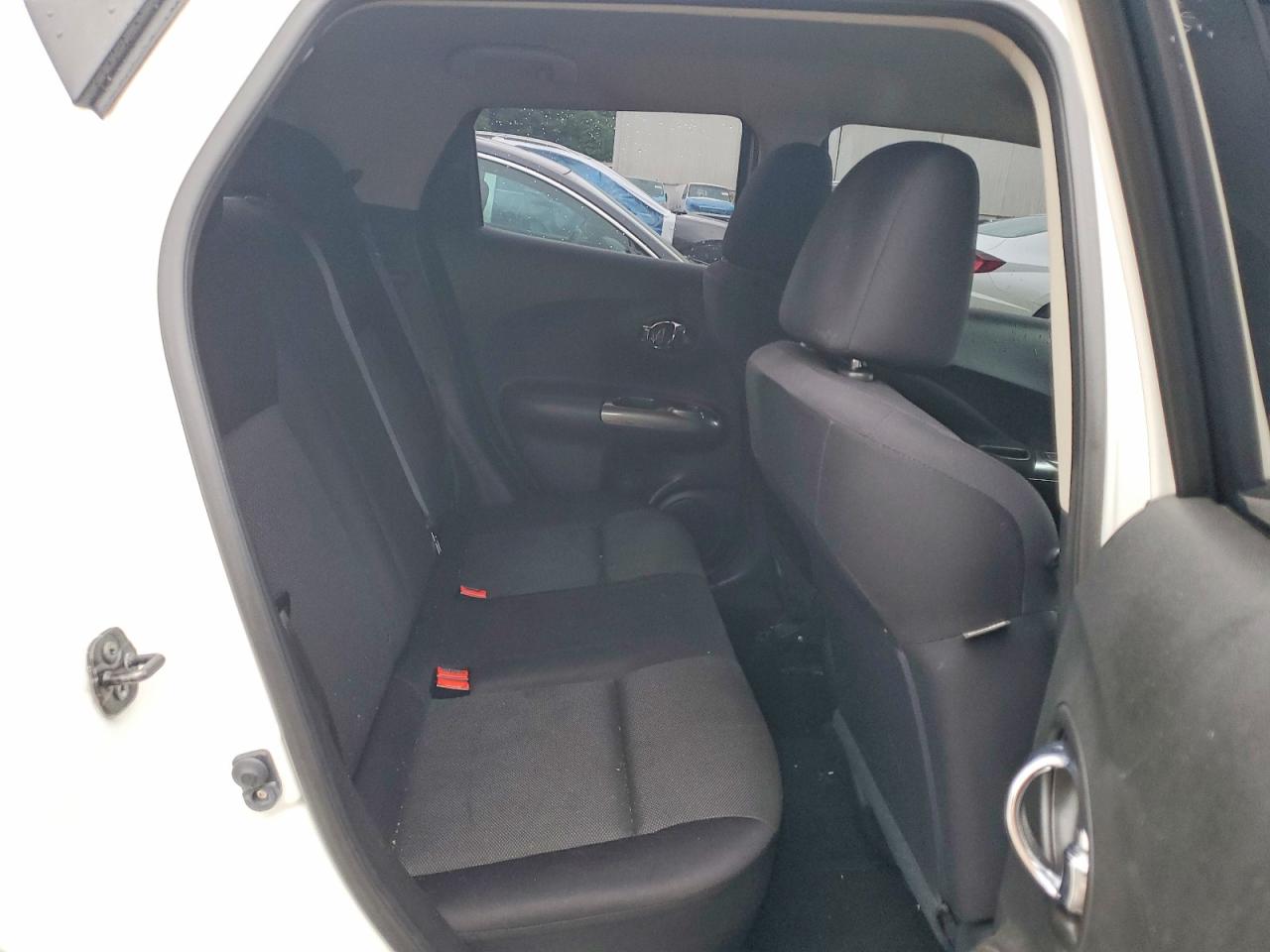 2013 Nissan Juke S White vin: JN8AF5MV1DT207317